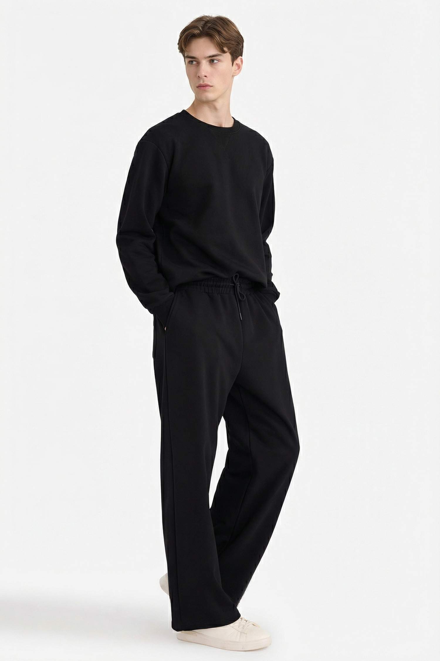 Draw Waist Straight Leg Sweatpants