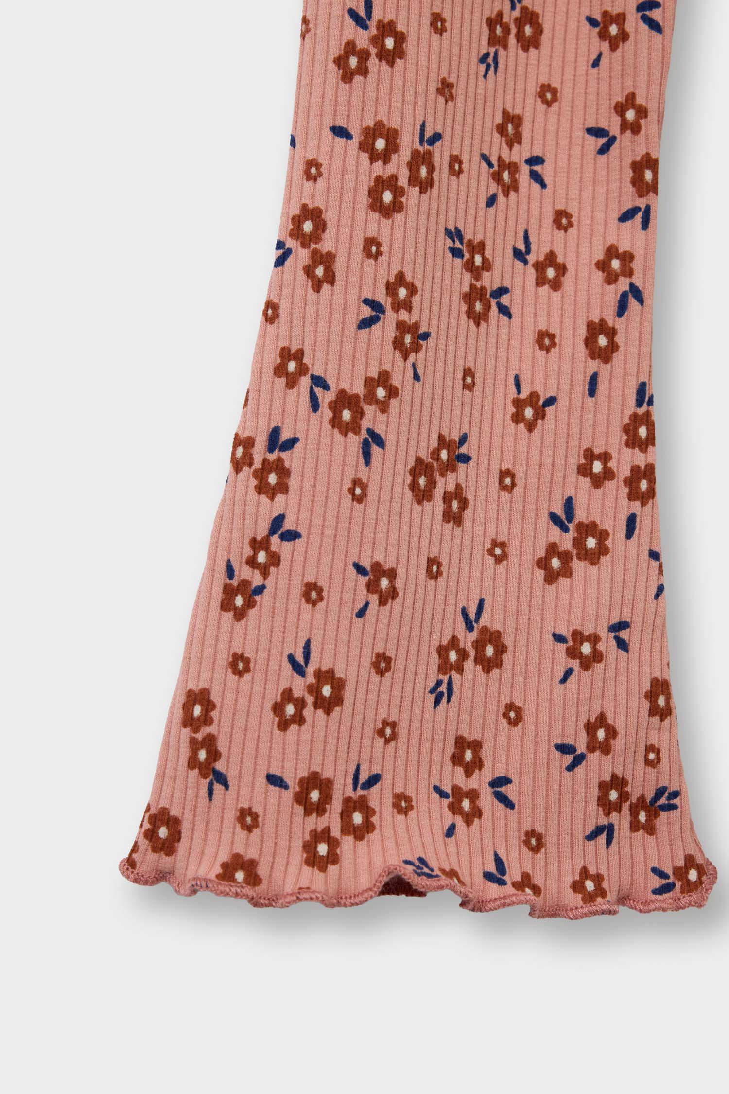 ستريج فلورال مضلع برجل واسع