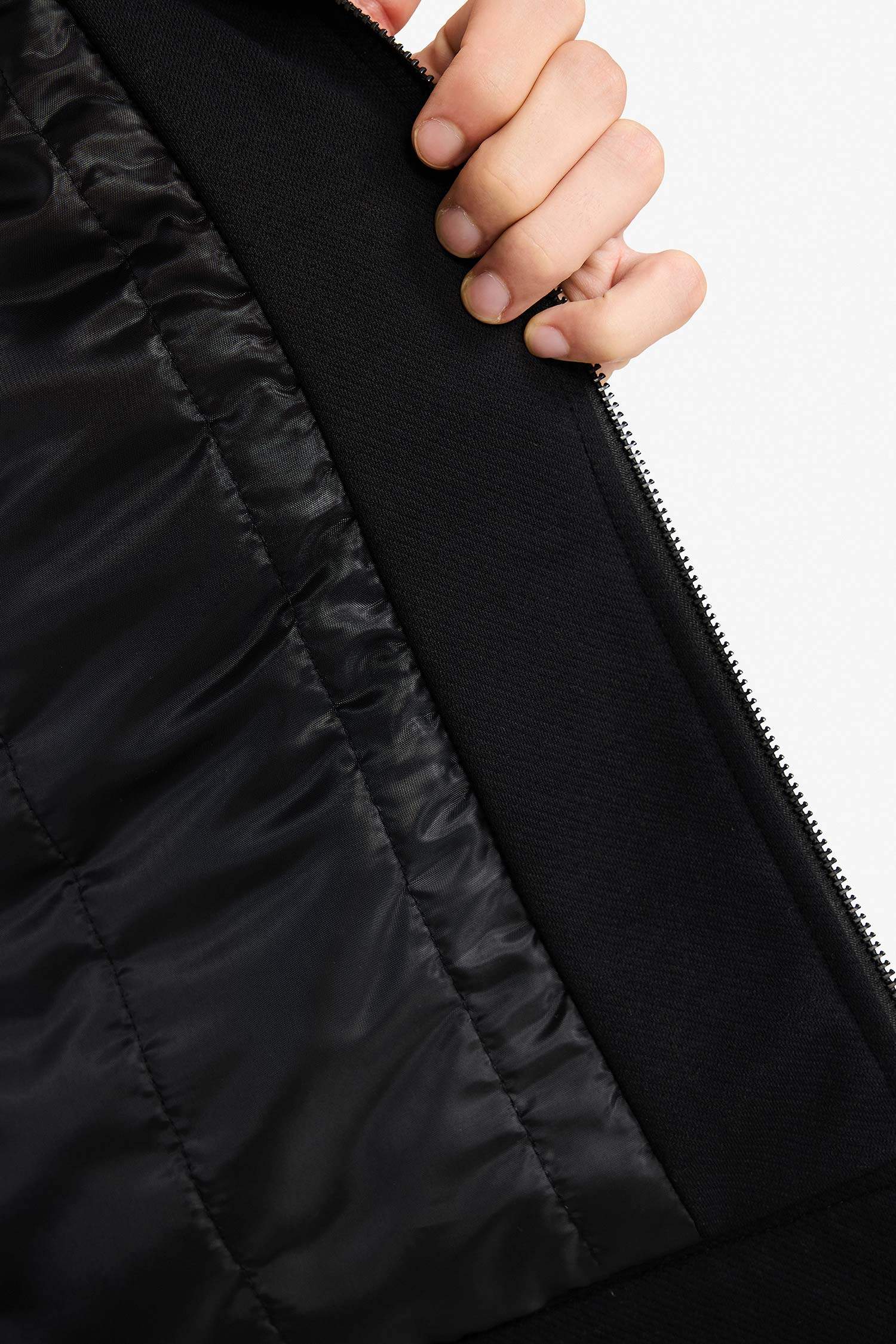 جاكيت خفيف قصة عادية بياخة قميص مبطن