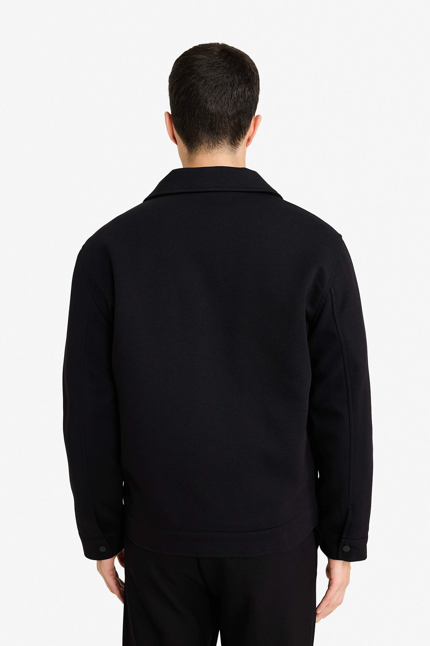 جاكيت خفيف قصة عادية بياخة قميص مبطن