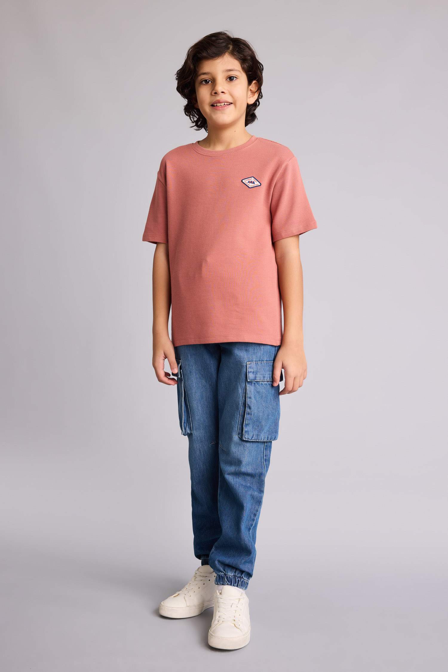 Ұлдарға арналған Oversize дөңгелек жағалы аппликациялы қысқа жеңді футболка