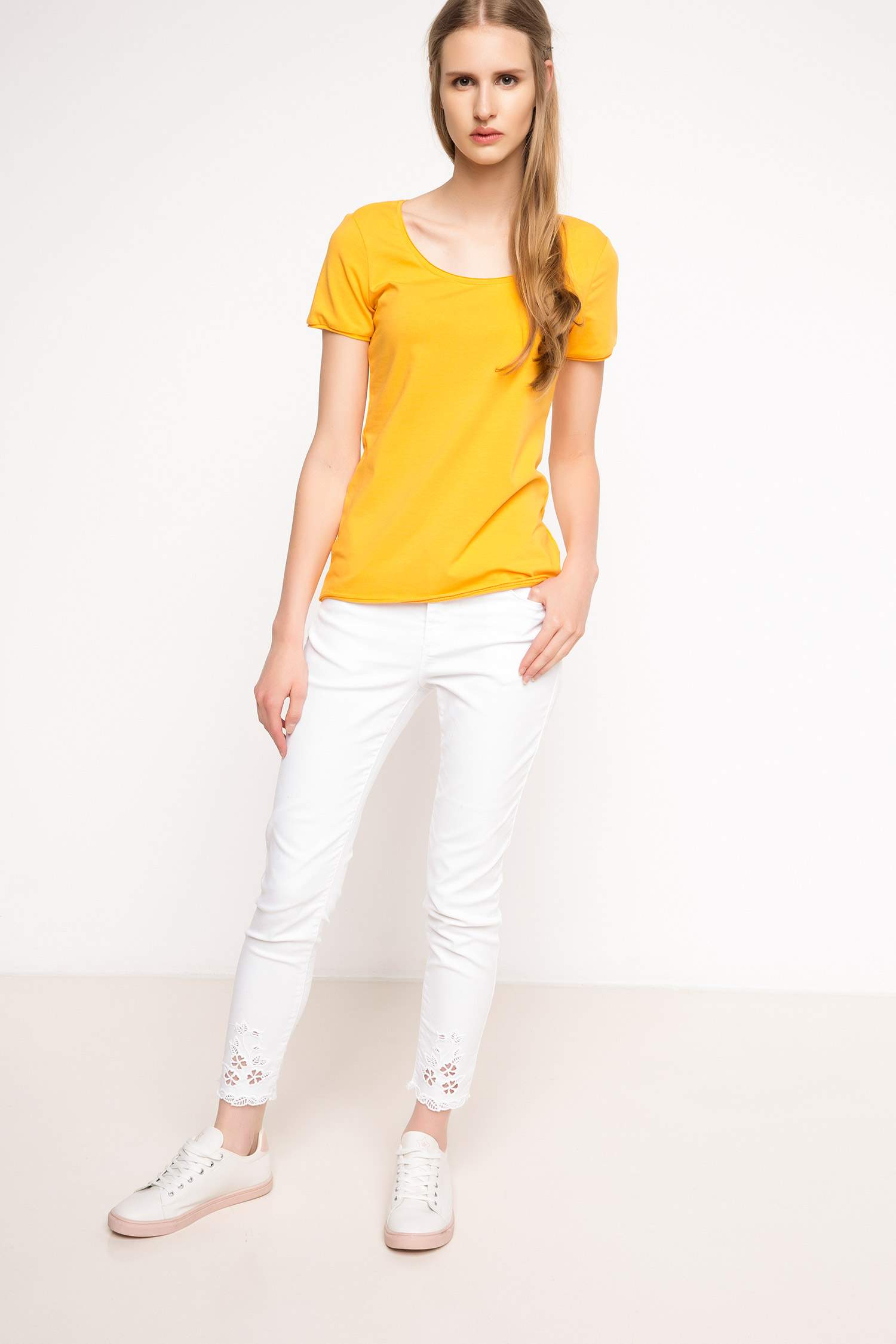 Defacto Basic T-shirt. 2