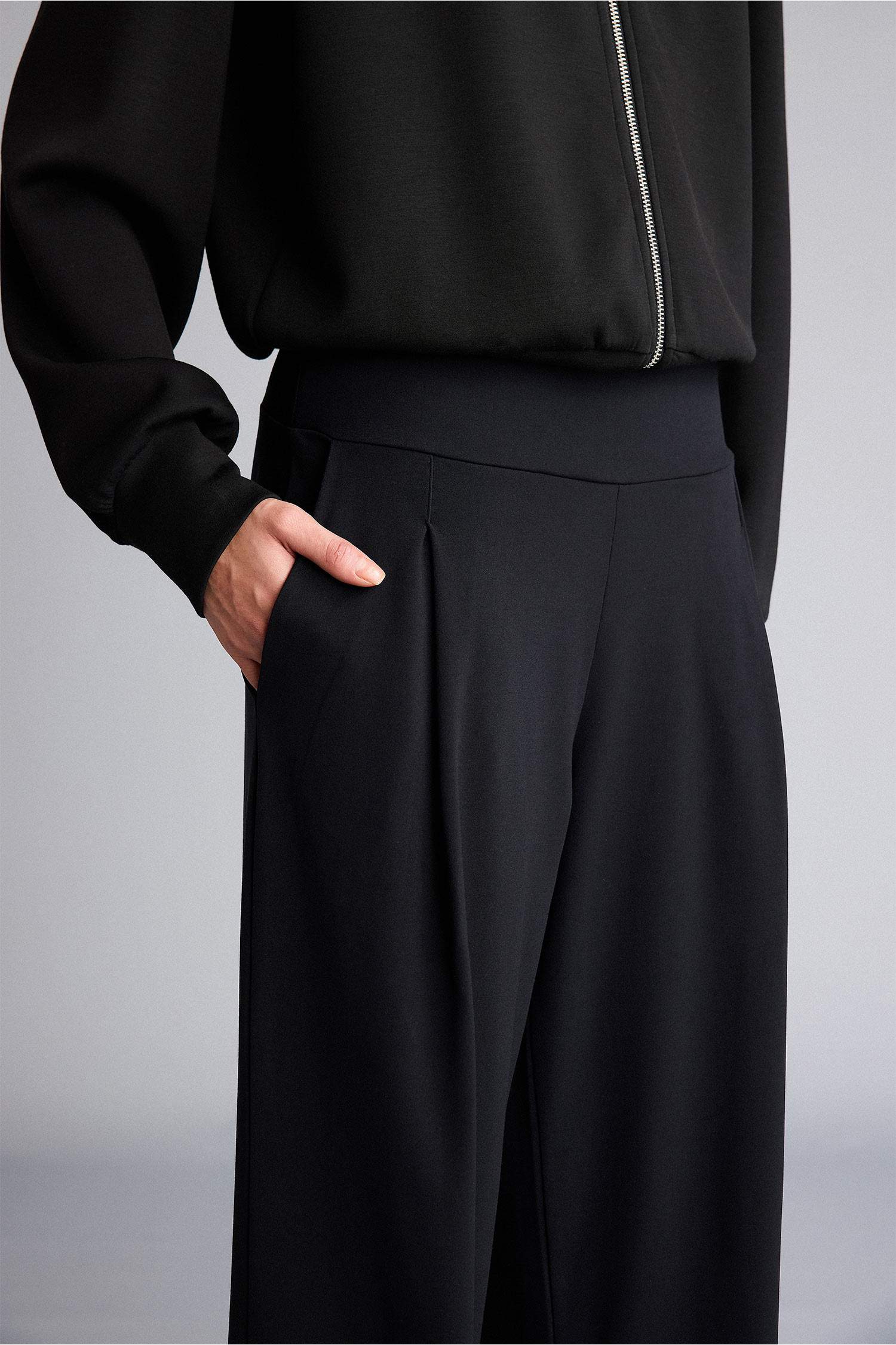 Wide Leg Long Pocketed Sports Sweatpants