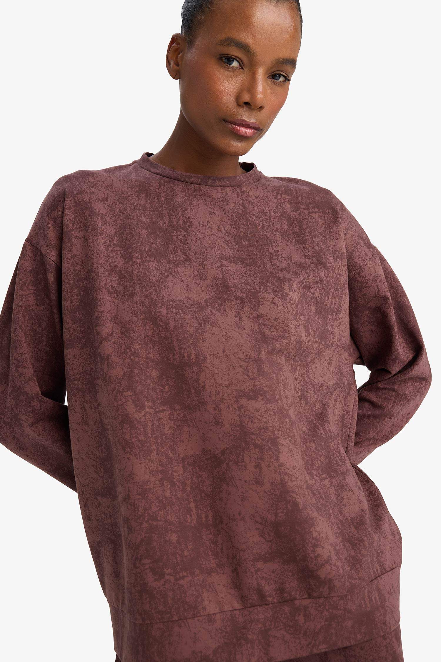 Oversize Fit Long Sleeve Sweatshirt