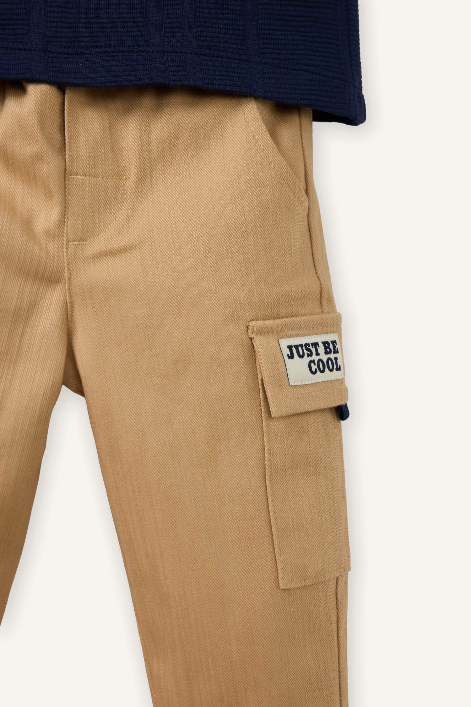 2 piece Regular Fit Apache Neck Set