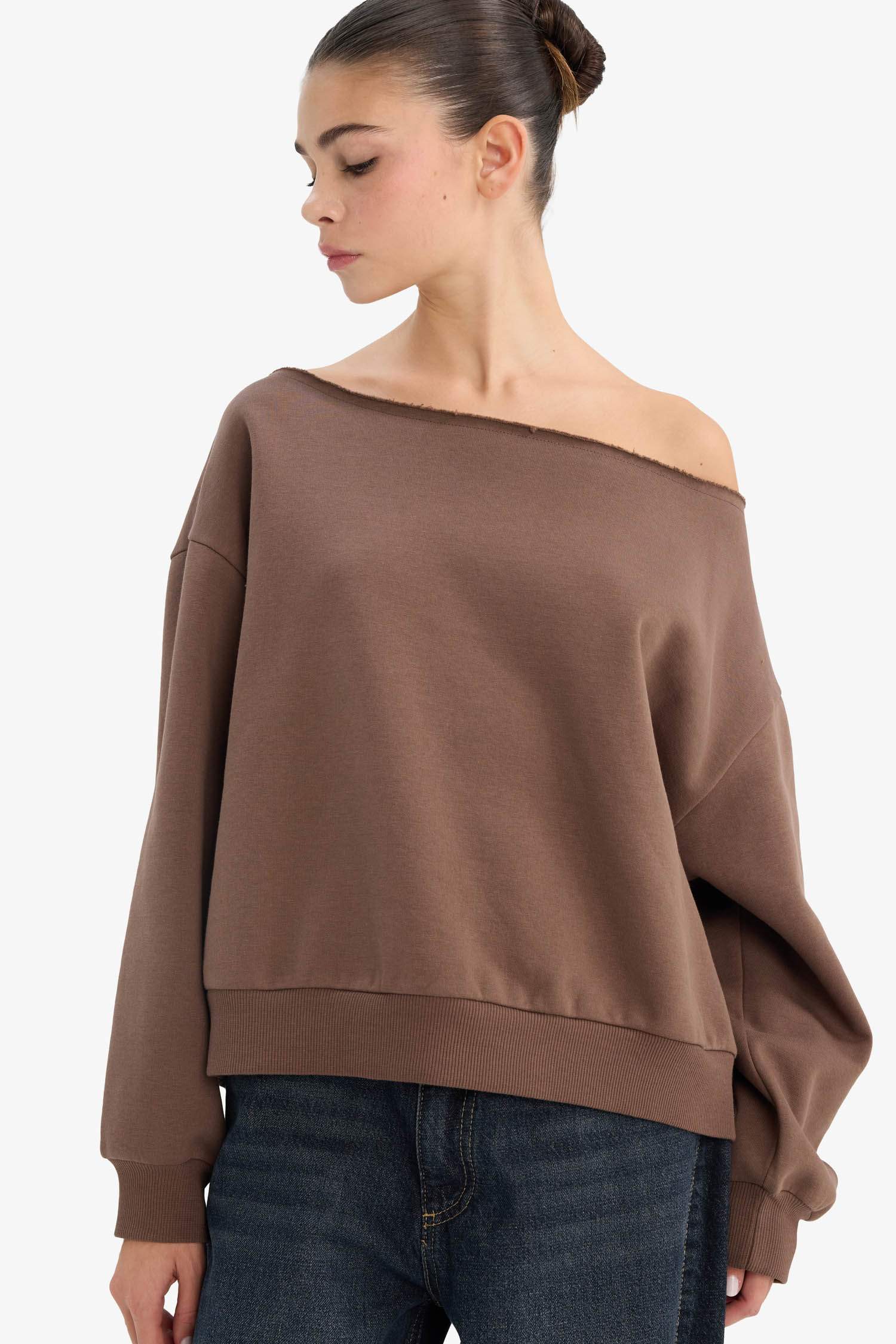 Oversize Fit Off Shoulder Thick Sweatshirt