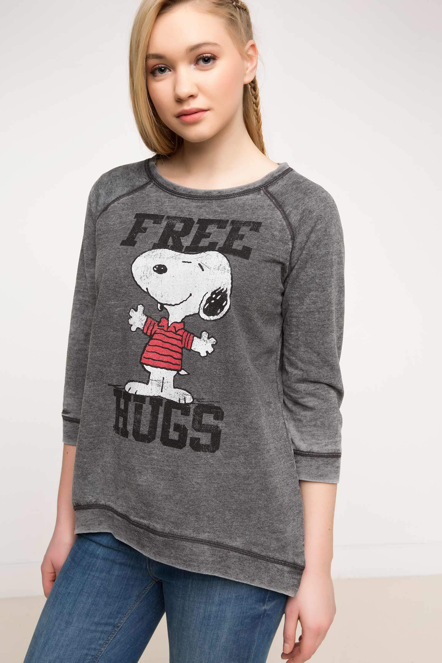Defacto Snoopy Lisanslı Sweatshirt. 1