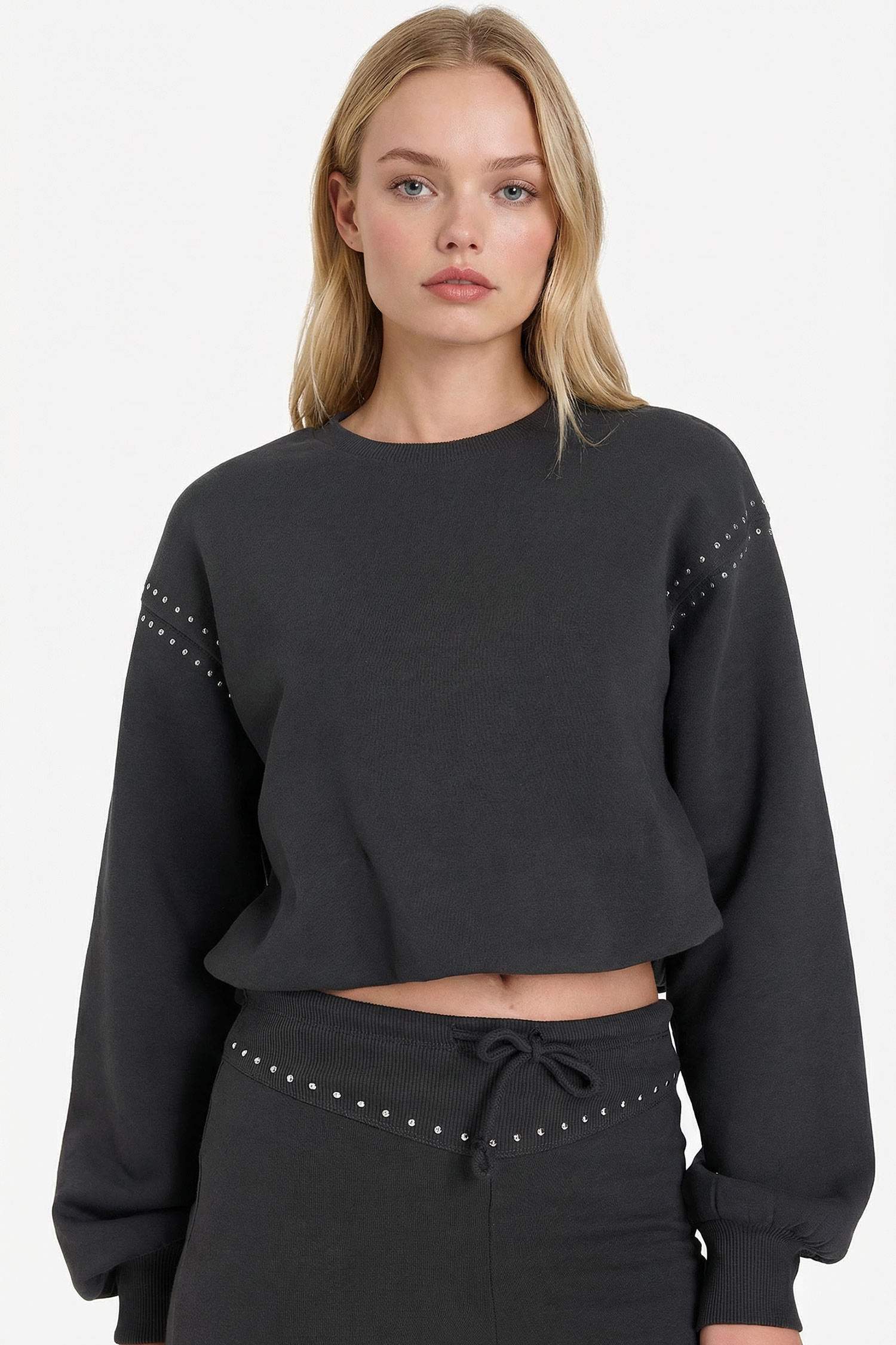 Oversize Geniş Kalıp Bisiklet Yaka Kalın Kumaş Sweatshirt