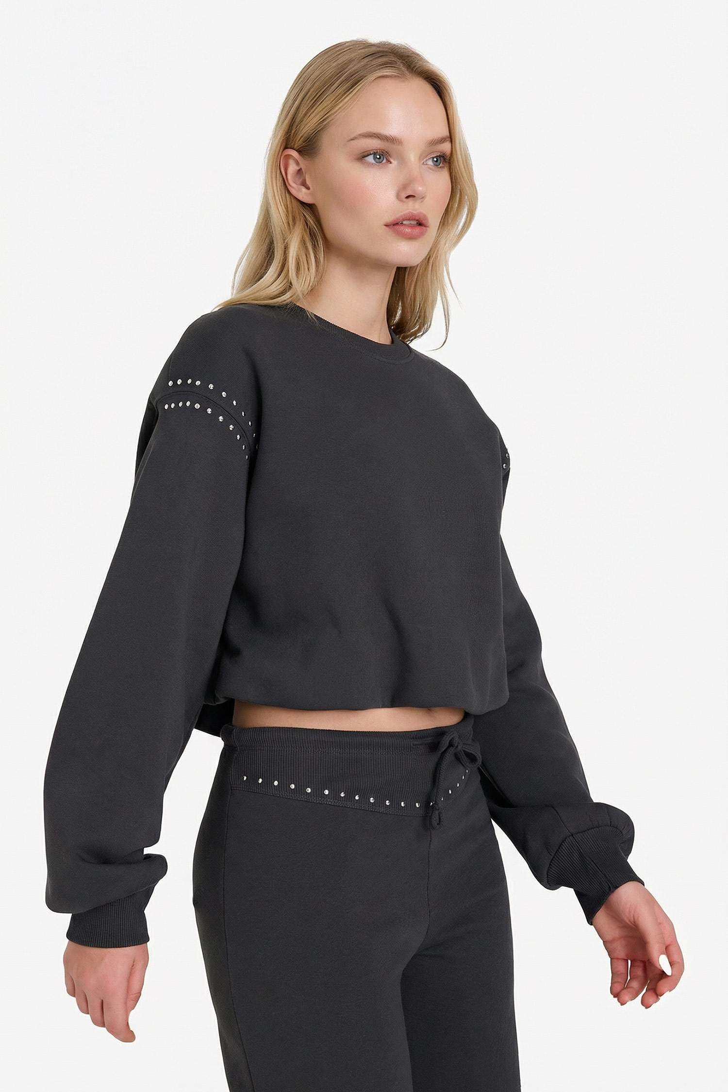 Oversize Geniş Kalıp Bisiklet Yaka Kalın Kumaş Sweatshirt