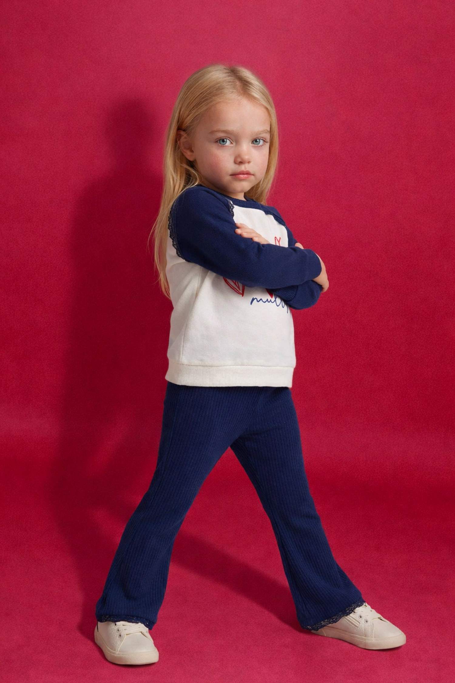 Қыз сәбилерге арналған 2-уі 1-де жиынтық: Суретті свитшот және лосина тайт