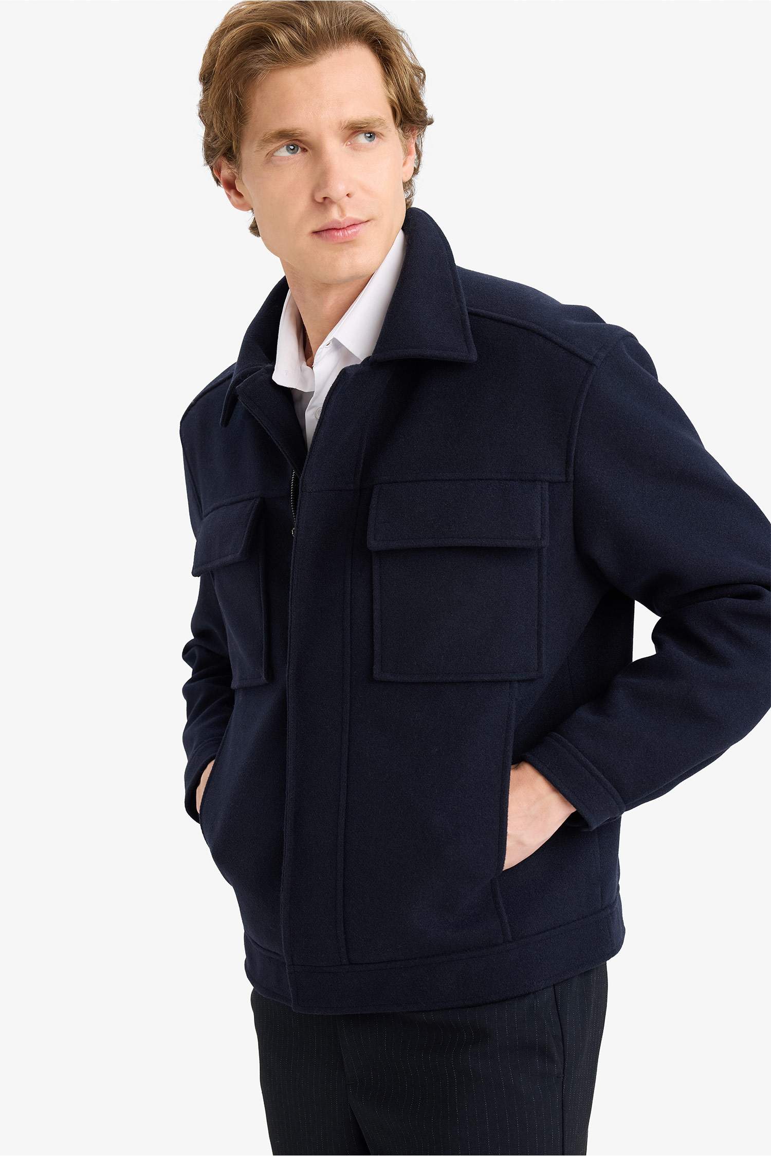 جاكيت قصة عادية