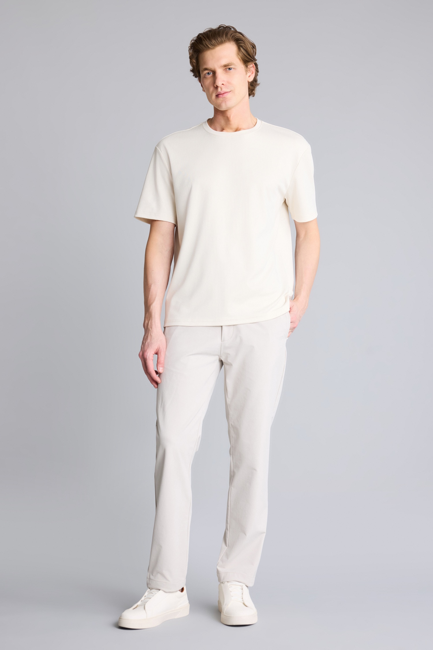 DeFacto Kırışmaz REGULAR FIT Basic T-shirt görsel 2