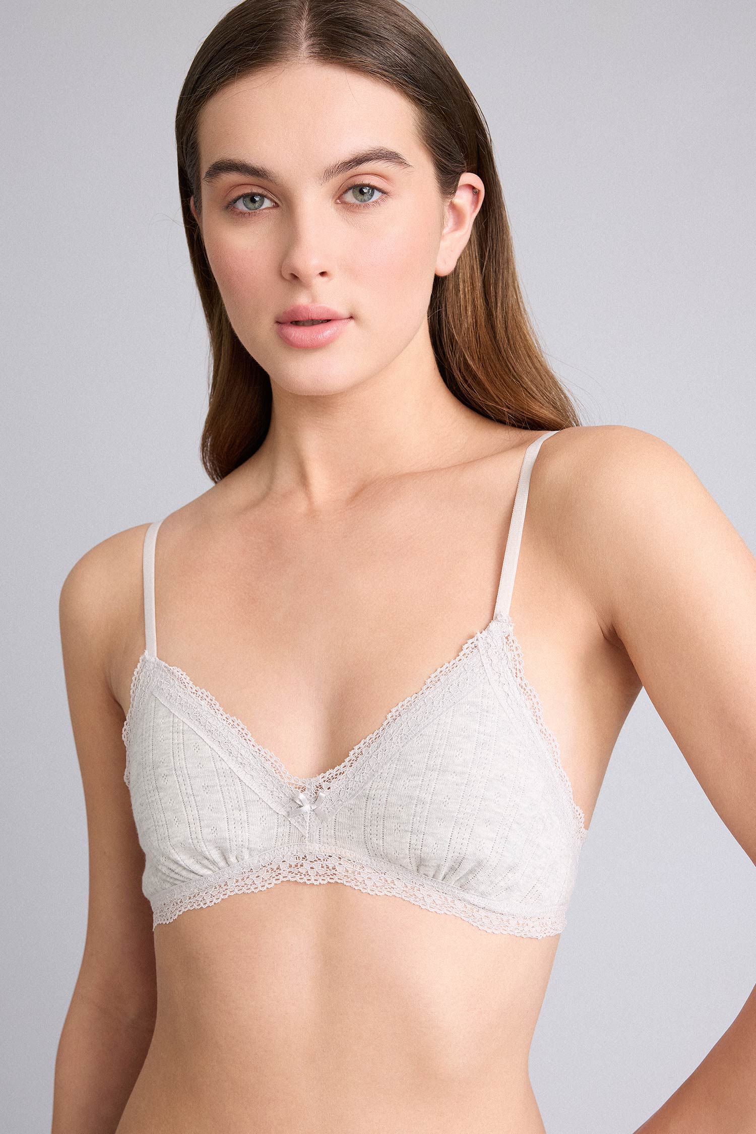 DeFacto Dantel Detaylı Çıkarılabilir Pedli Balensiz Bralet