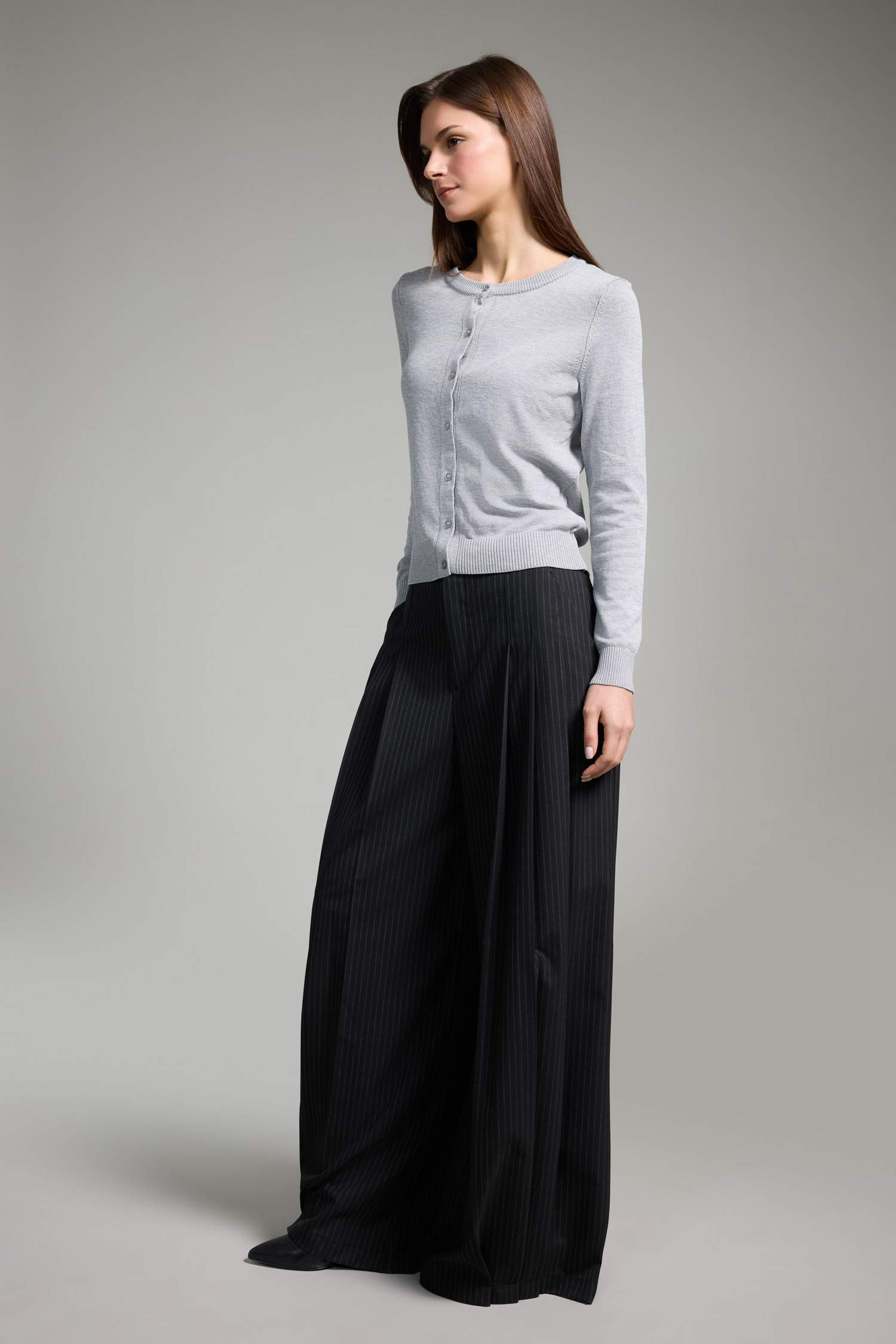 بنطرون وايد ليج برجل واسع وخصر عادي