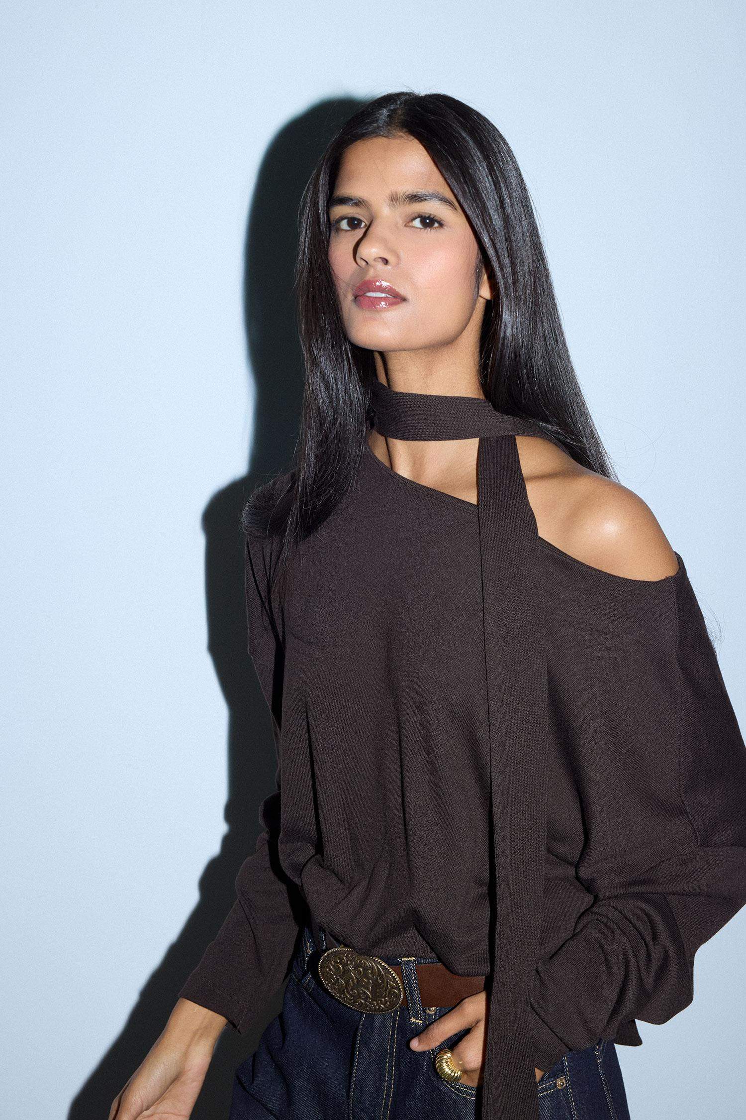 Loose Fit Kayık Yaka Tişört