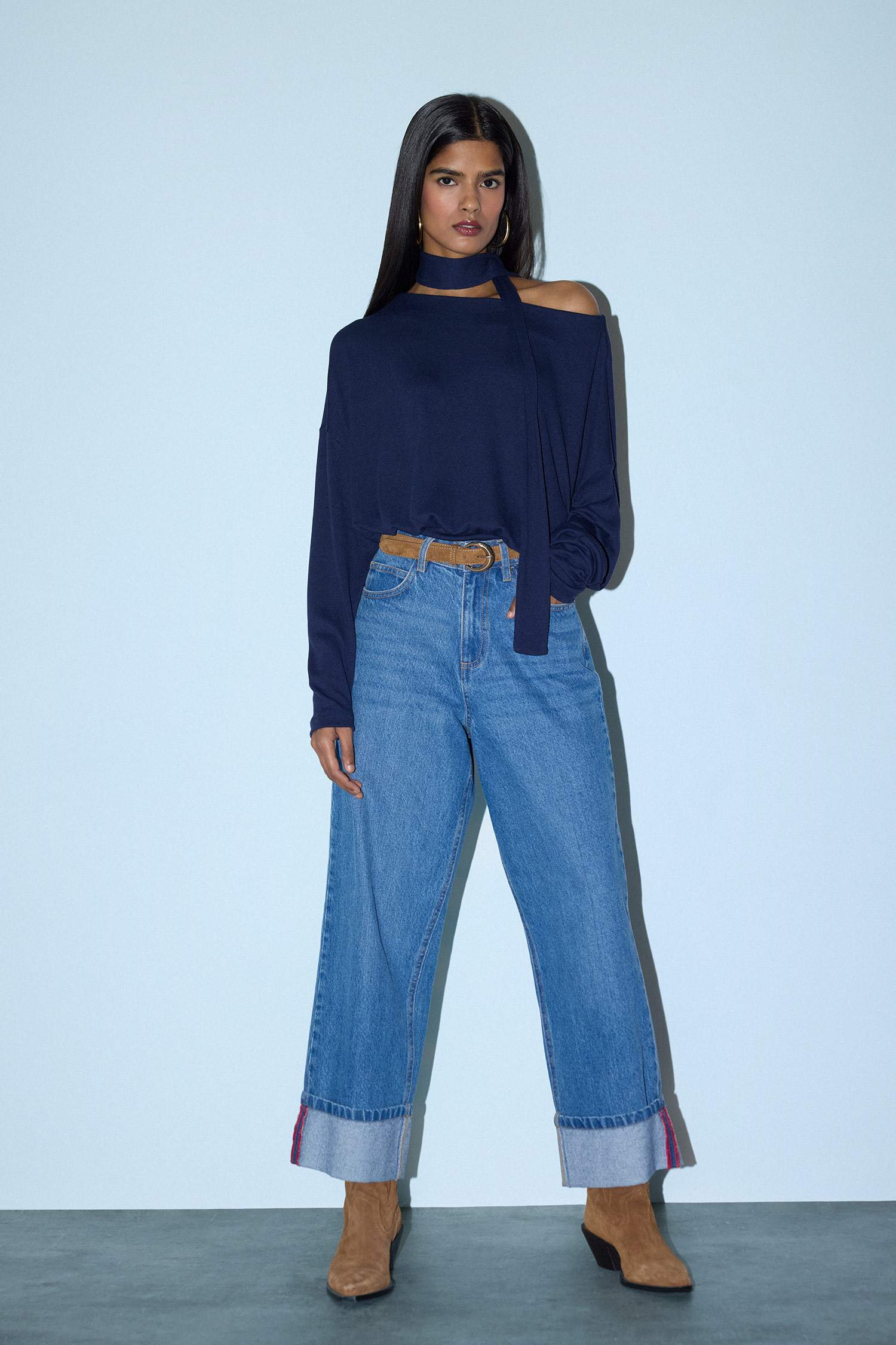 Loose Fit Kayık Yaka Tişört