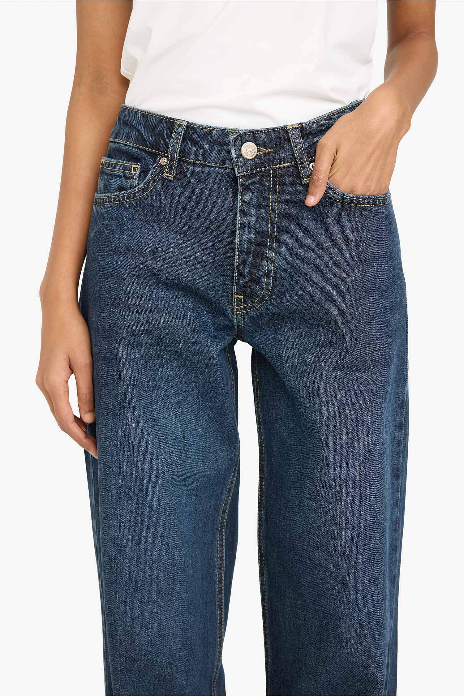 Düşük Bel Uzun Jean Yıkamalı Pantolon