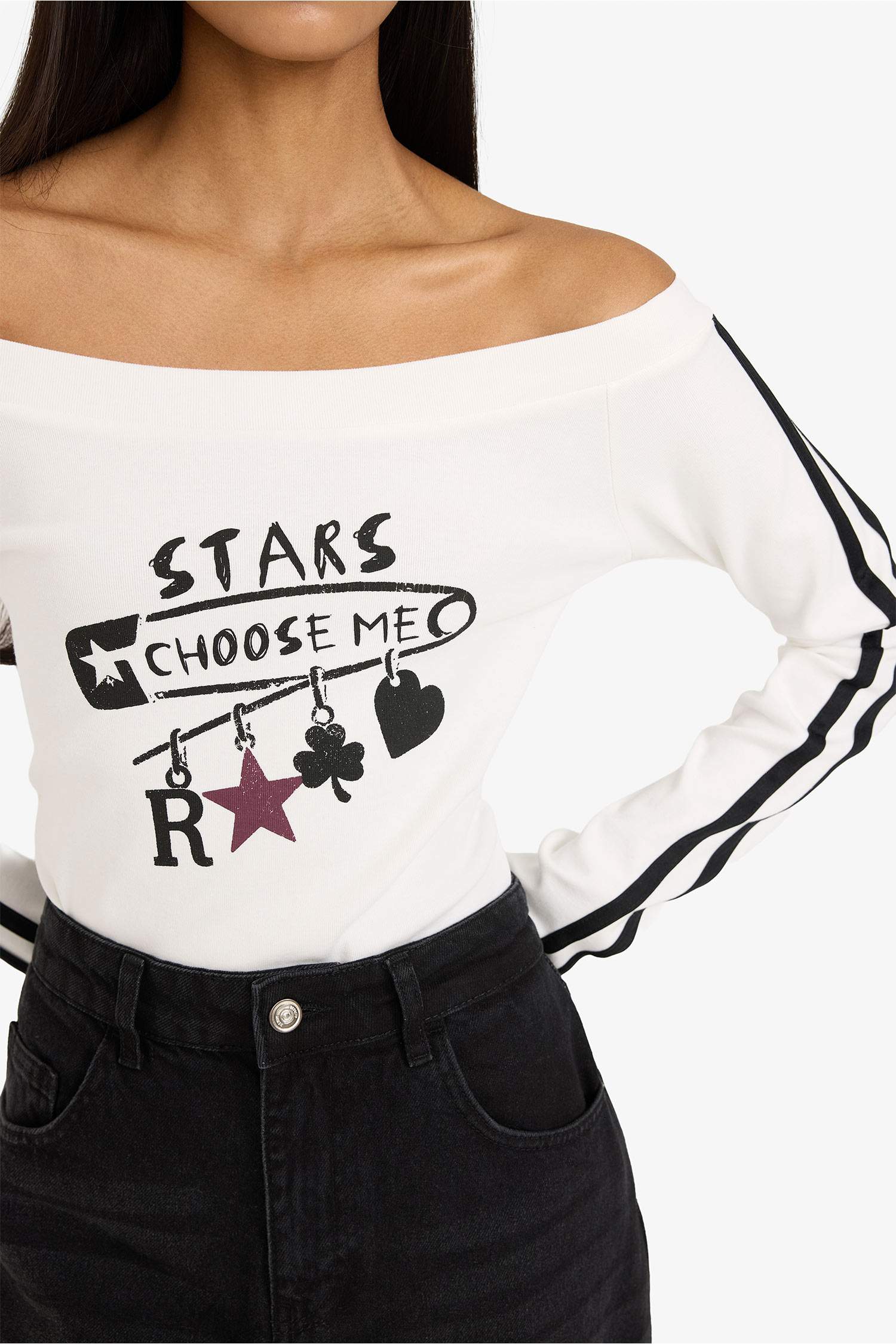 Fitted Kayık Yaka Baskılı Ribana Tişört