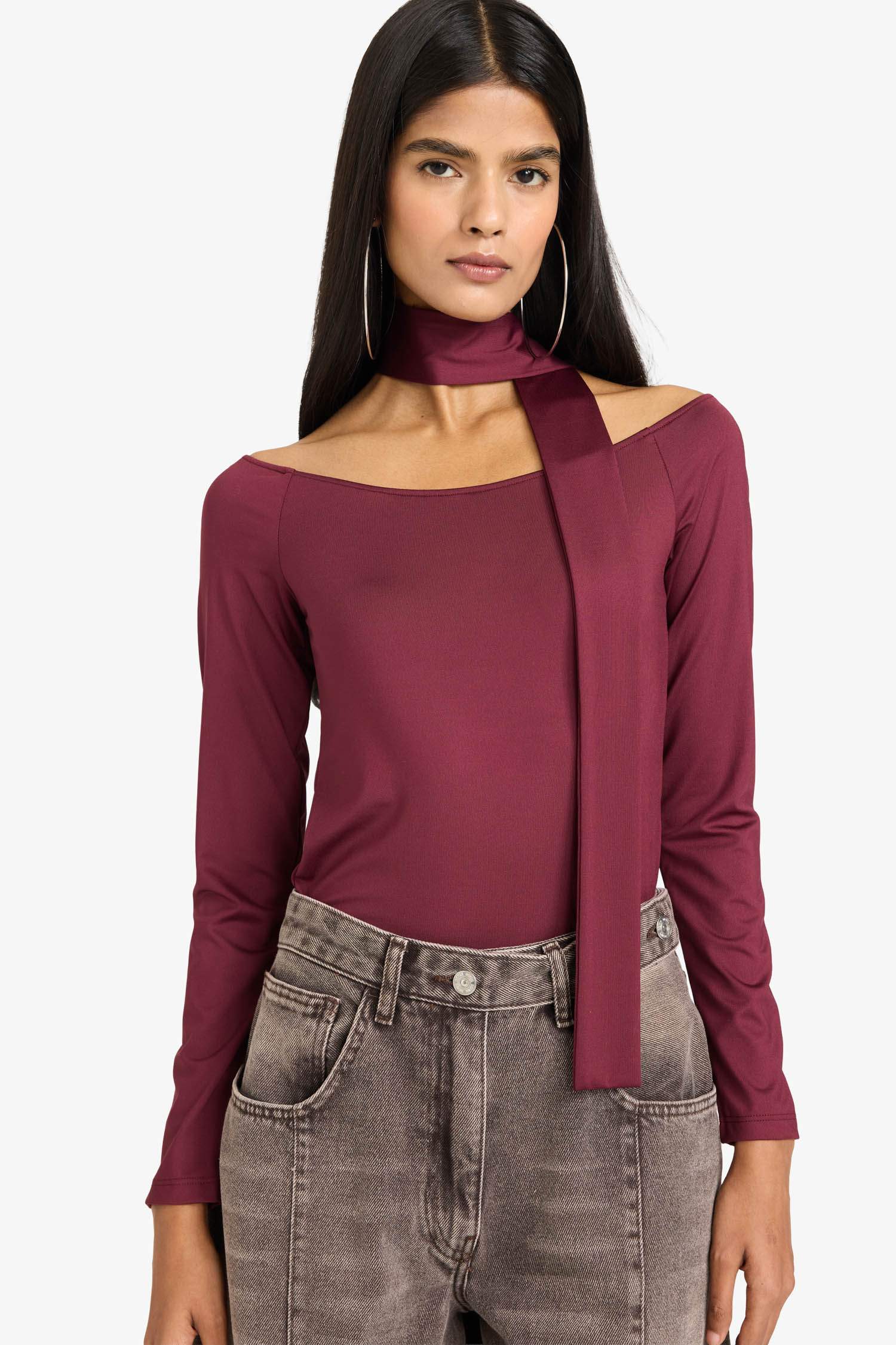 Fitted Kayık Yaka Şal Detaylı Tişört