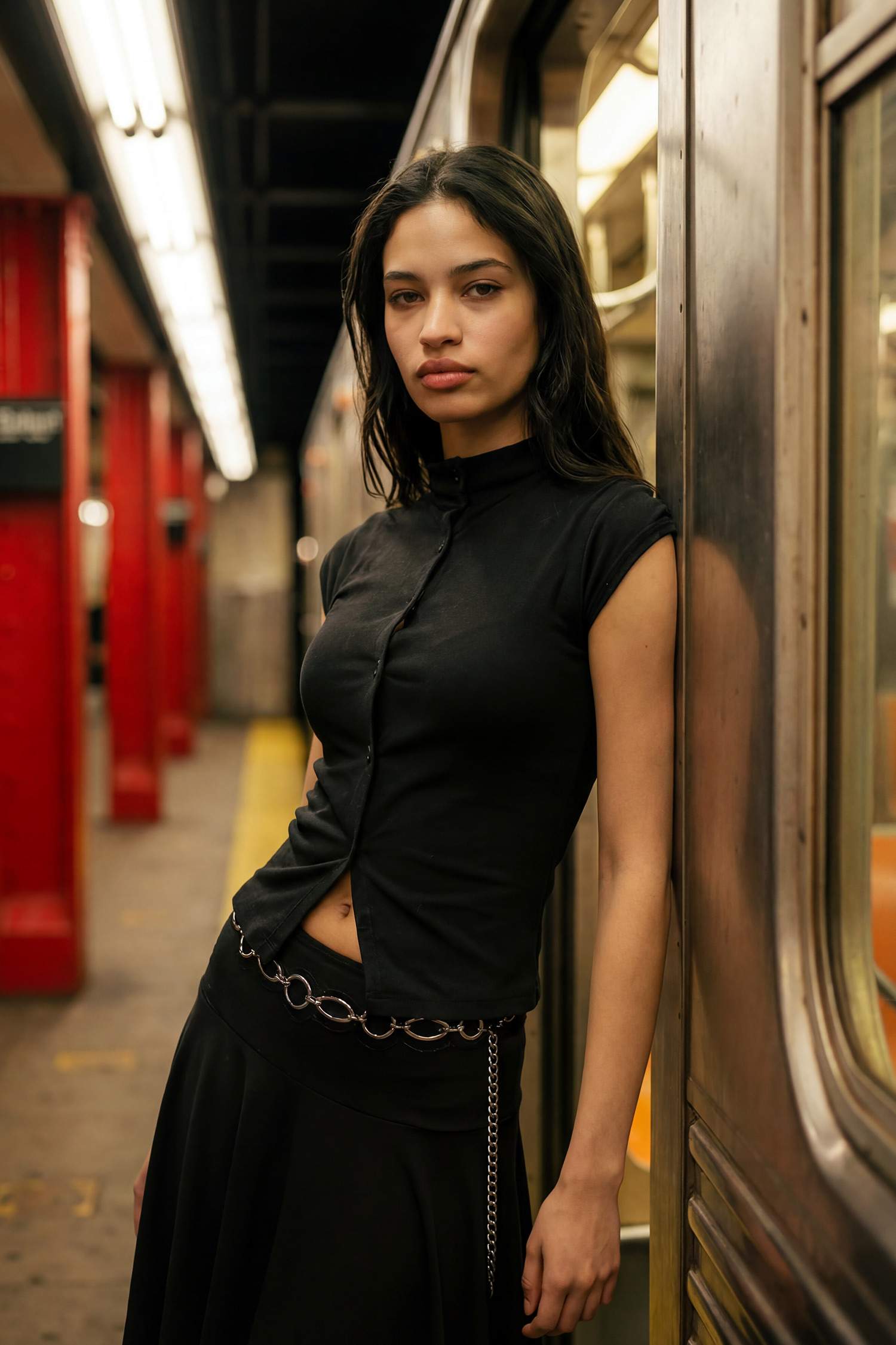 Fıtted Yarım Balıkçı Yaka Kısa Kollu Tişört