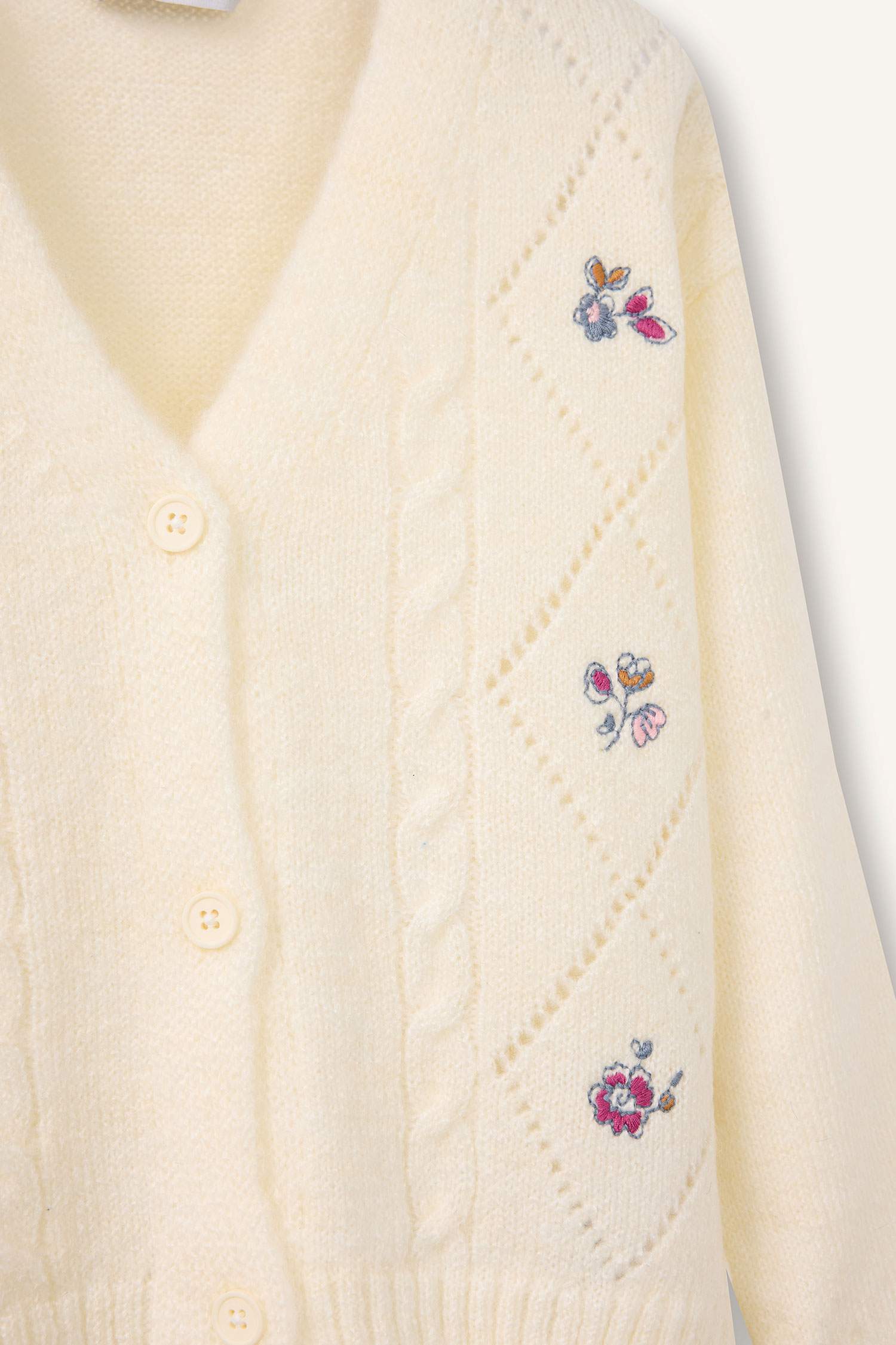 Kız Bebek Nakışlı Hırka