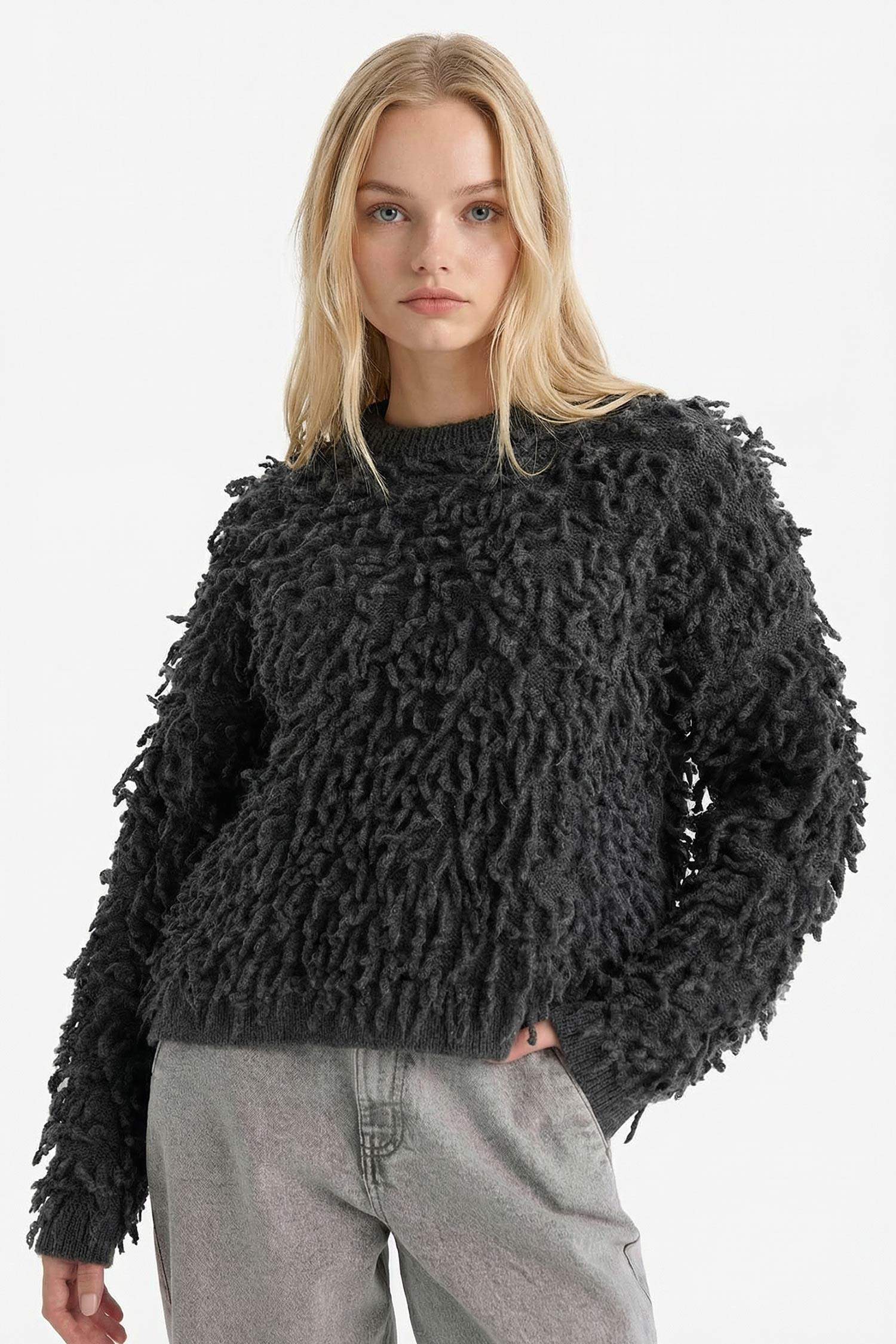 Regular Fit Bisiklet Yaka Püsküllü Triko Kazak