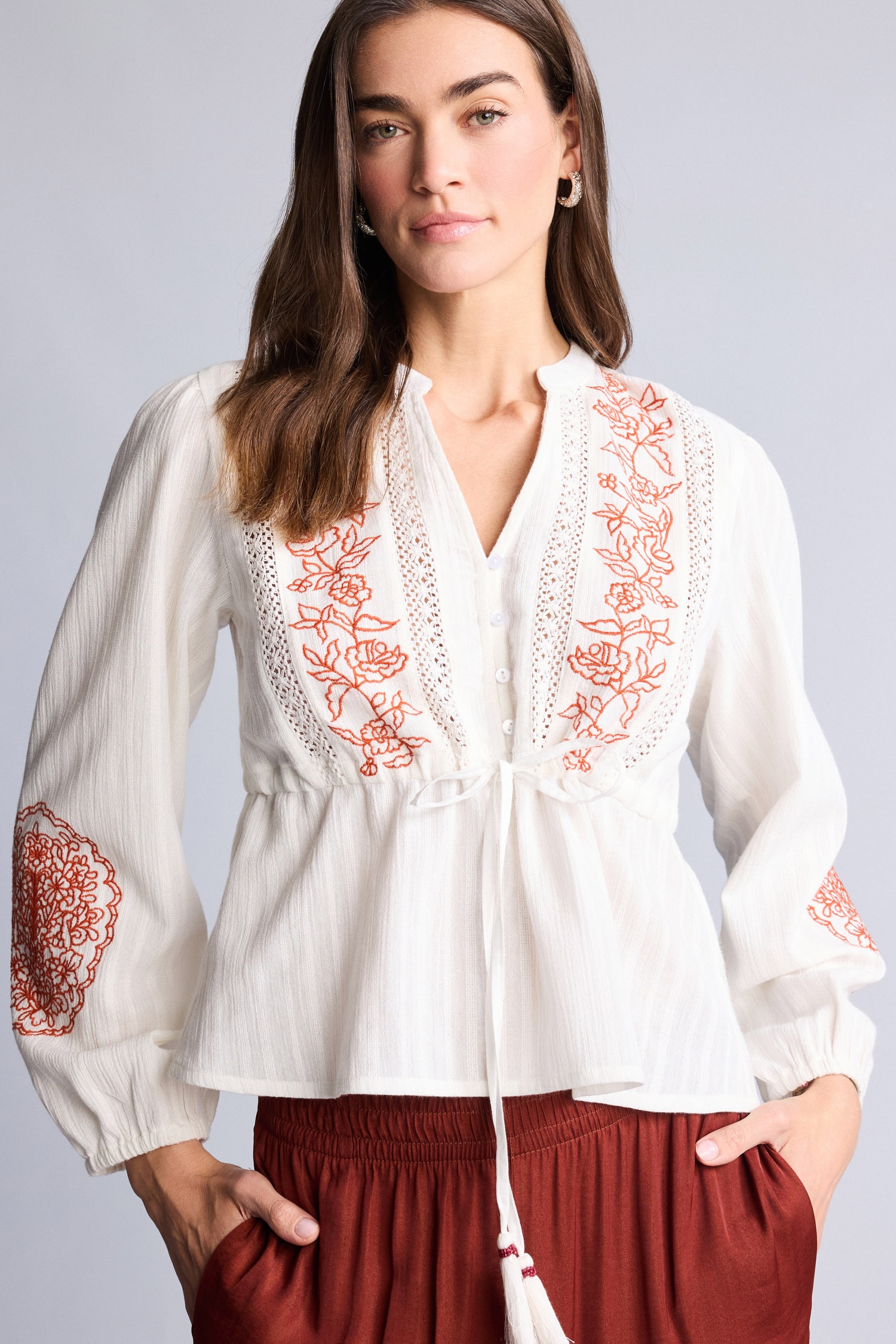 DeFacto %100 Pamuk Regular Fit Uzun Kollu İşlemeli Bluz