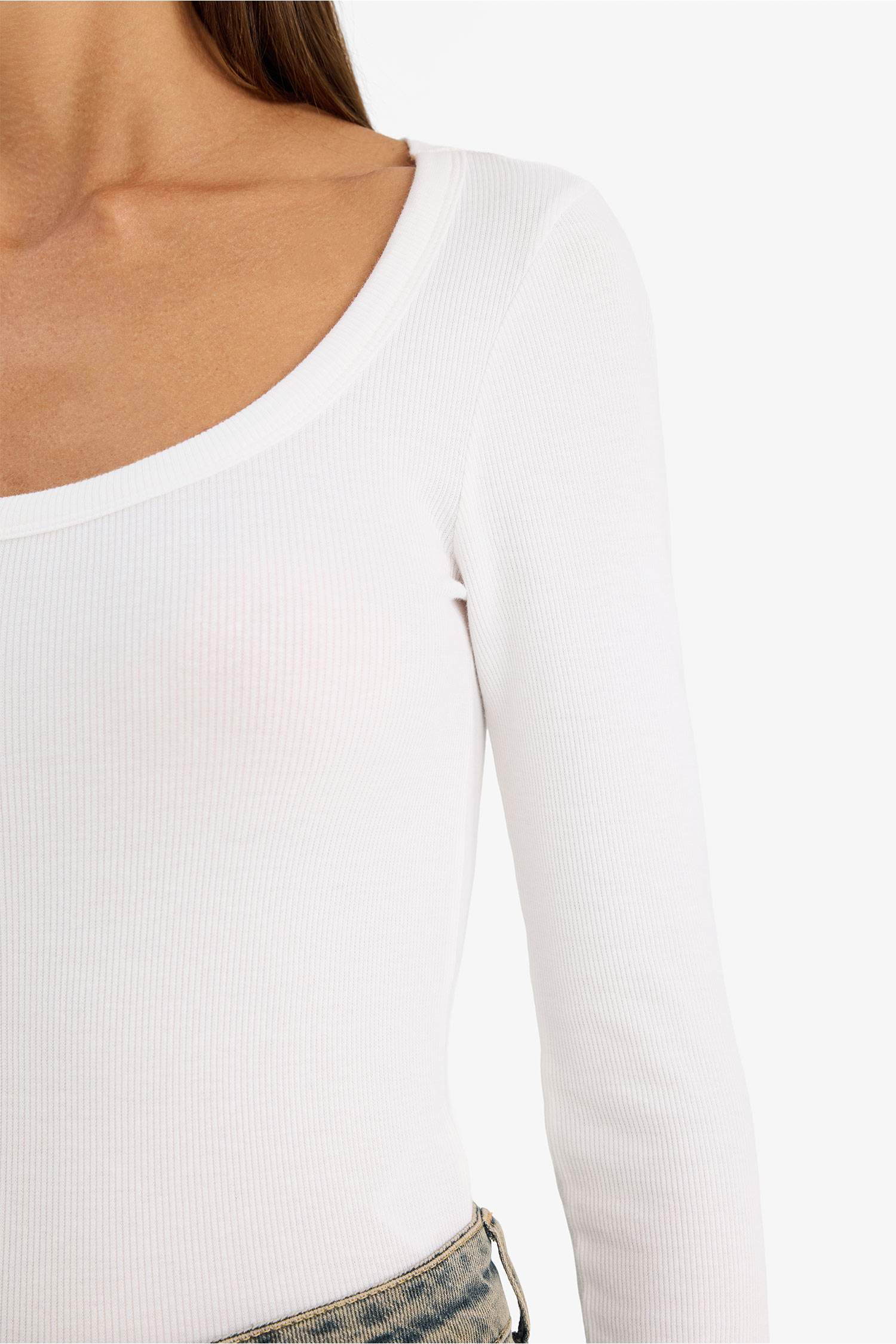 تيشيرت ردن طويل سادة سليم فيت وياخة مستديرة