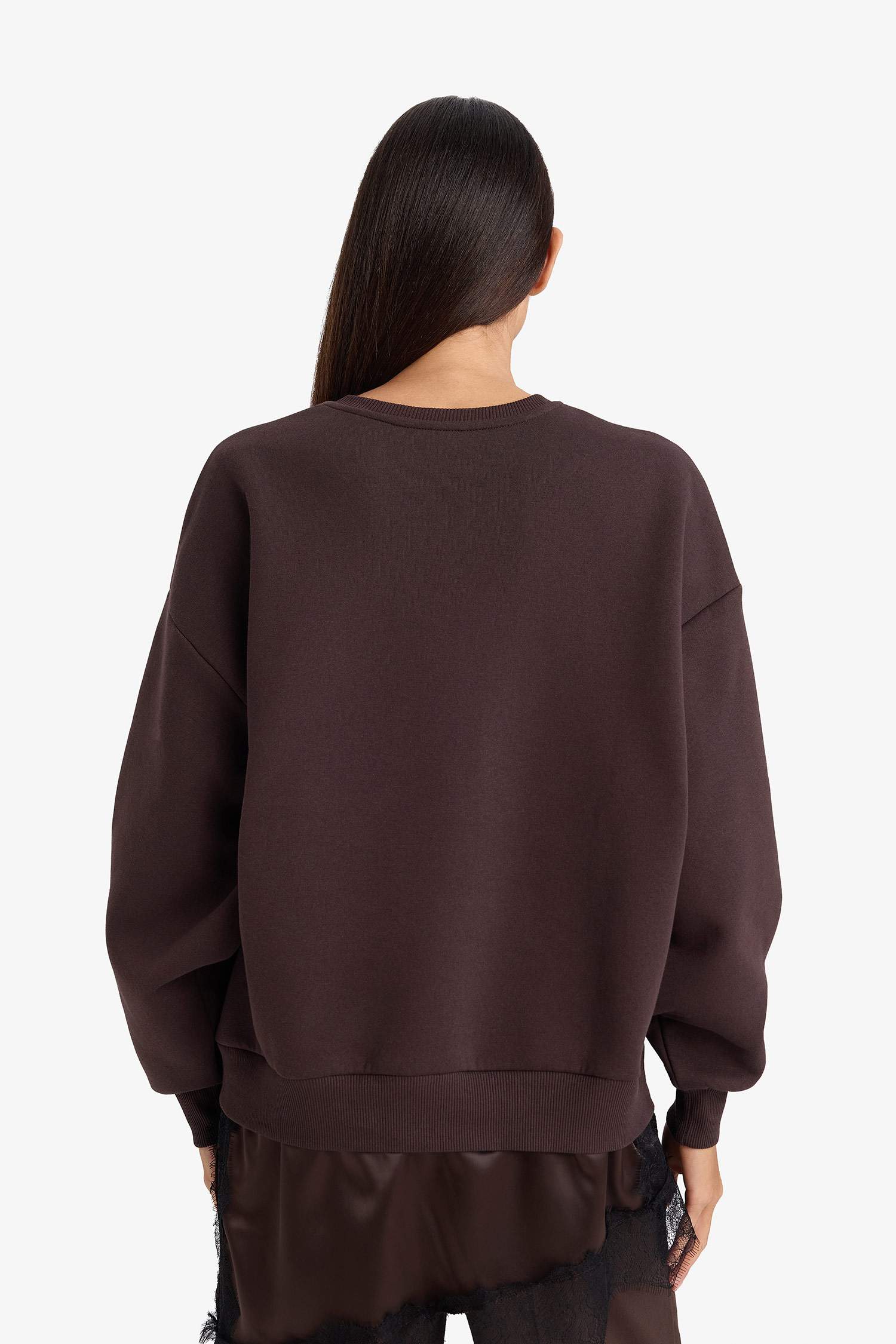 سويت شيرت ثقيل قصة مريحة بياخة مستديرة