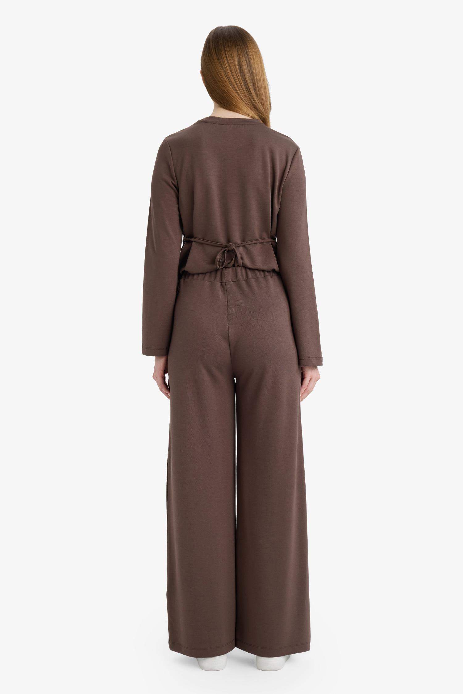 بنطلون وايد ليج برجل واسع