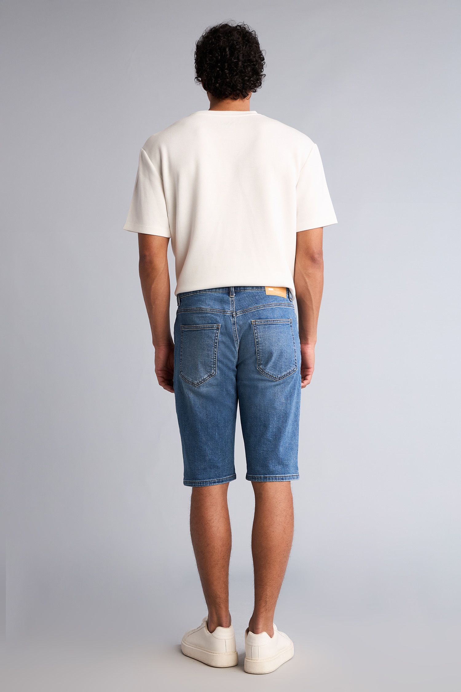 DeFacto Regular Fıt Bermuda Jean Şort görsel 5
