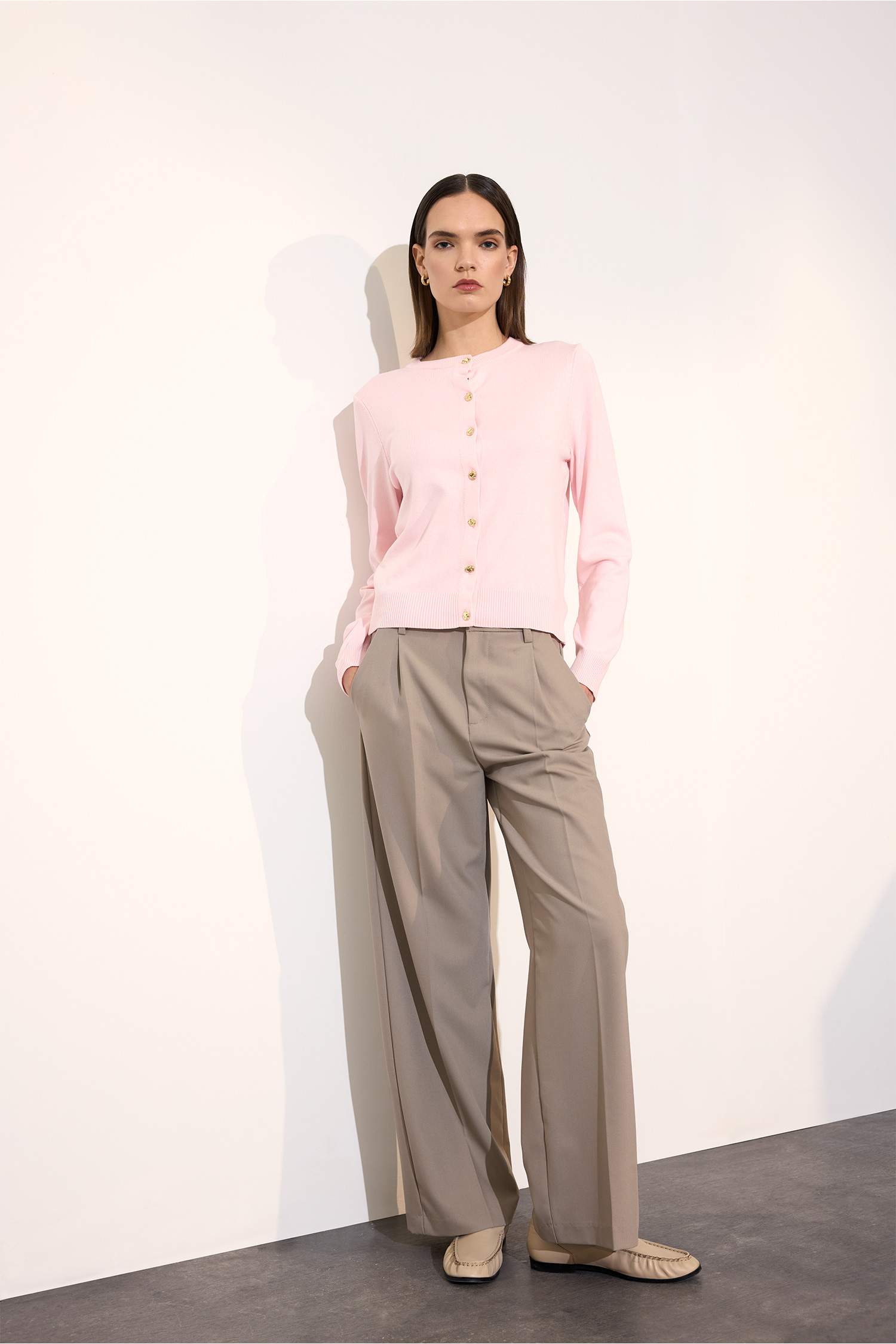 جاكيت تريكو قصة عادية بياخة مستديرة