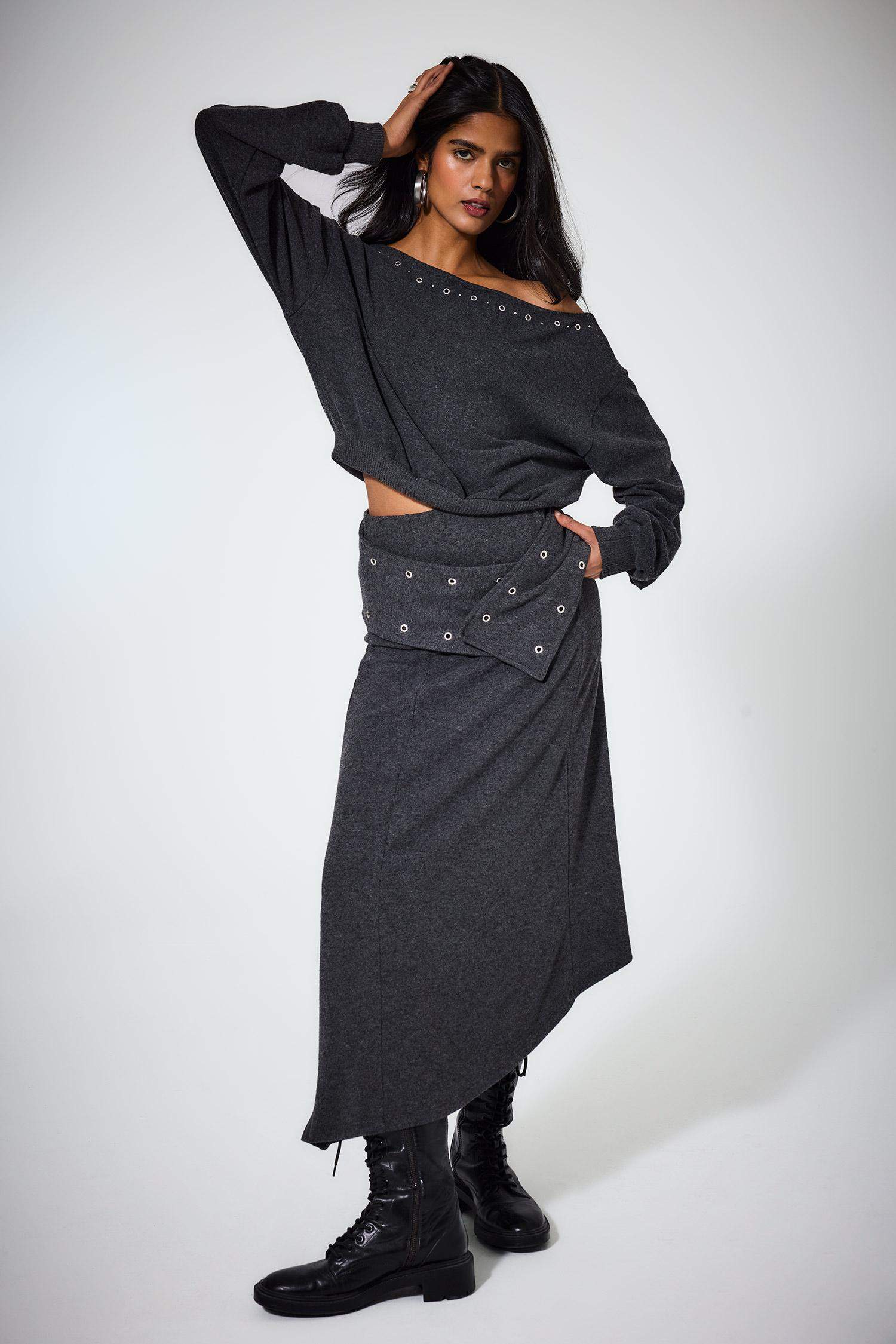 A Cut Normal Waist Midi Knitted Skirt