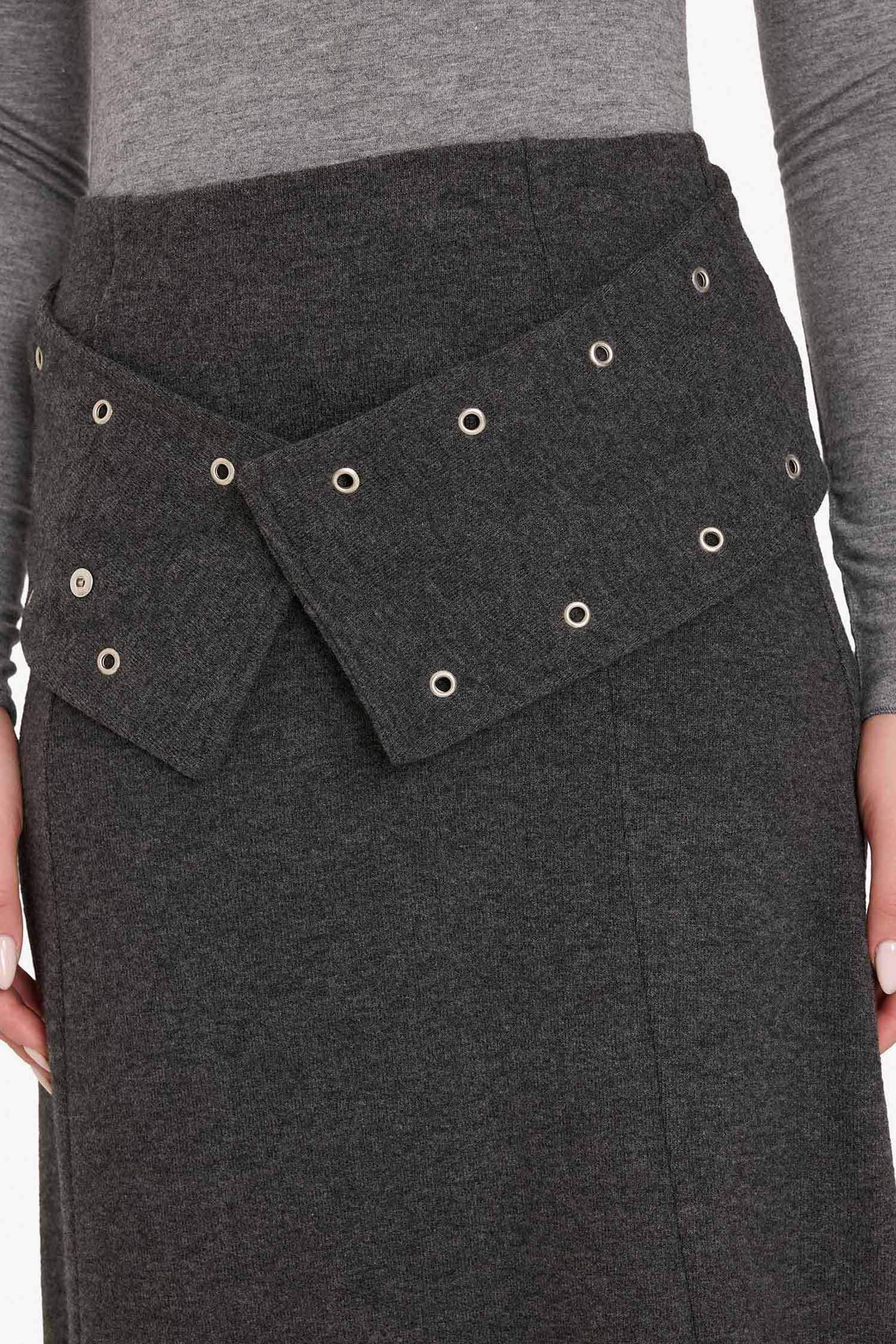 تنورة ميدي بقصة A وخصر عادي