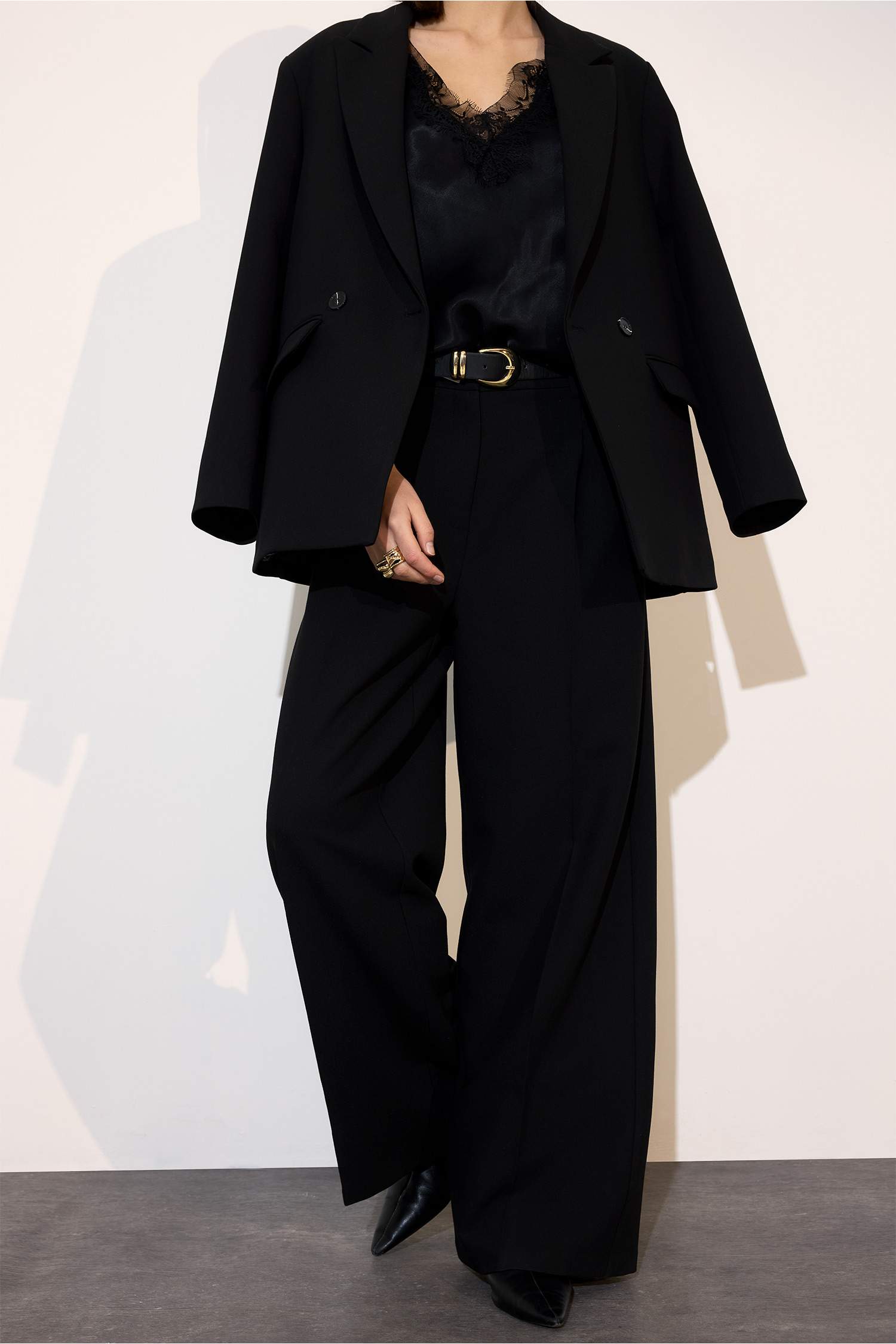 Брюки Straight Fit с высокой талией и прямыми штанинами