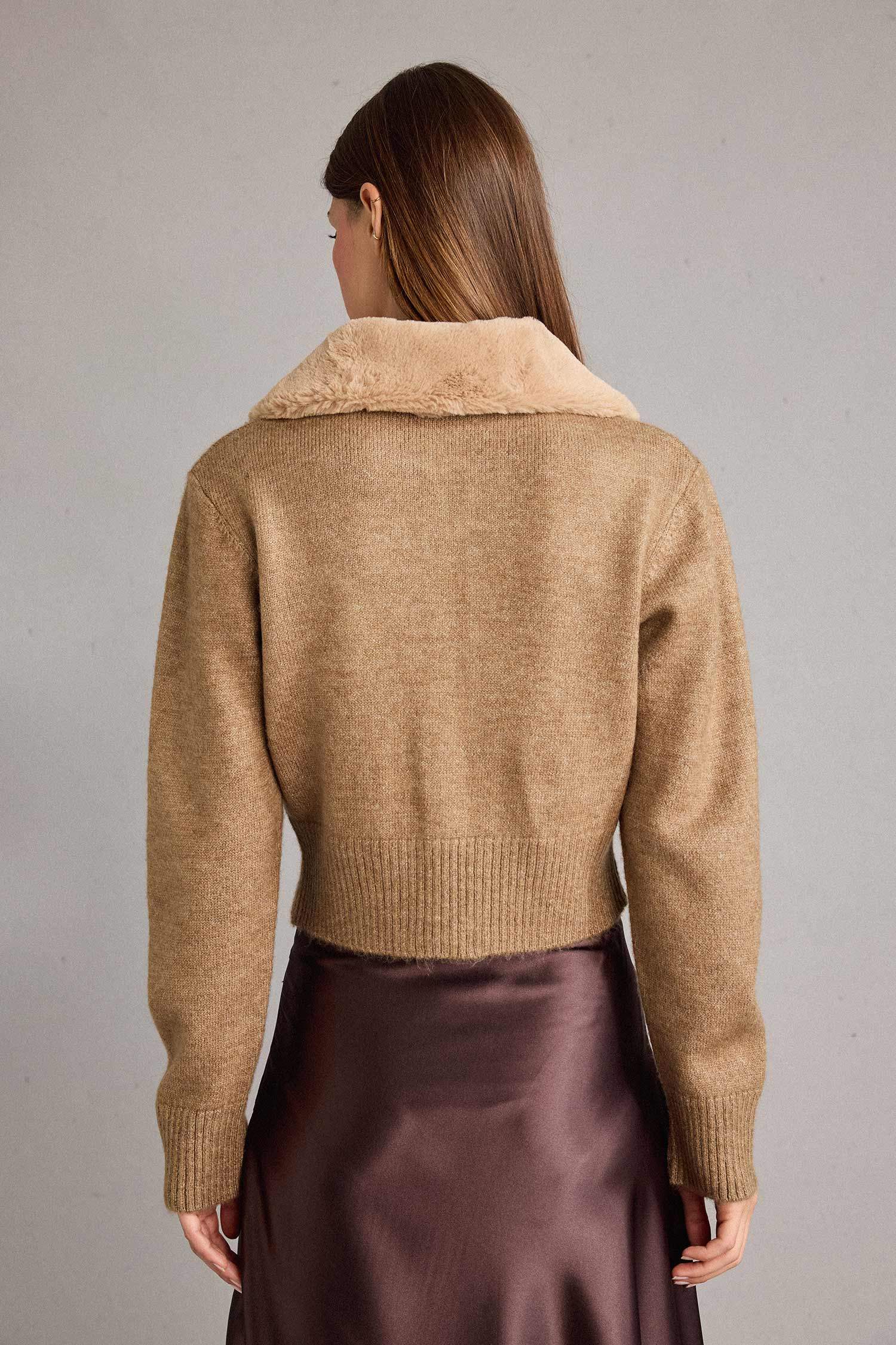 Slim Fit Faux Fur Collar Zippered Cardigan