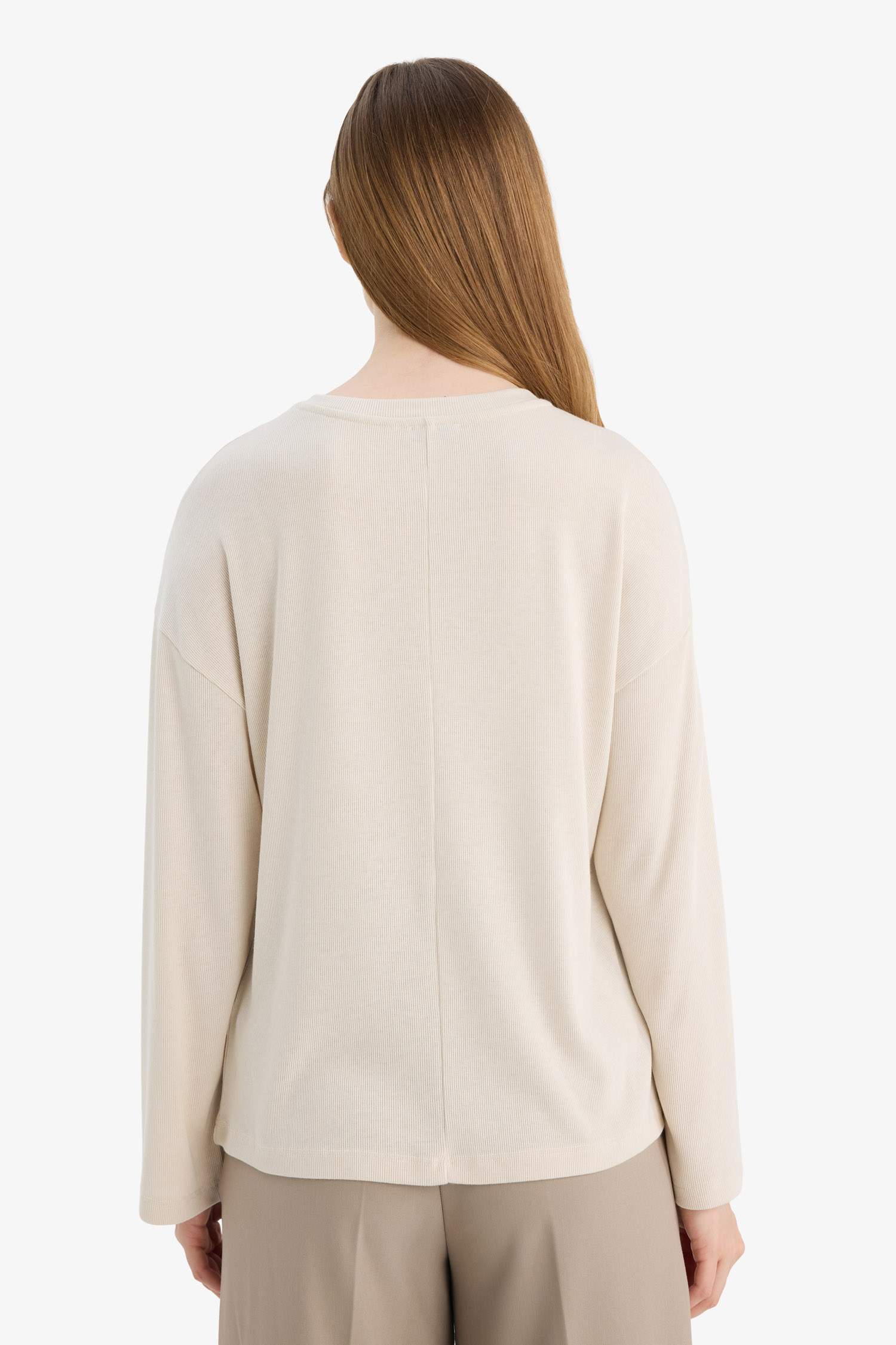 تيشيرت ردن طويل قصة مريحة وياخة مستديرة