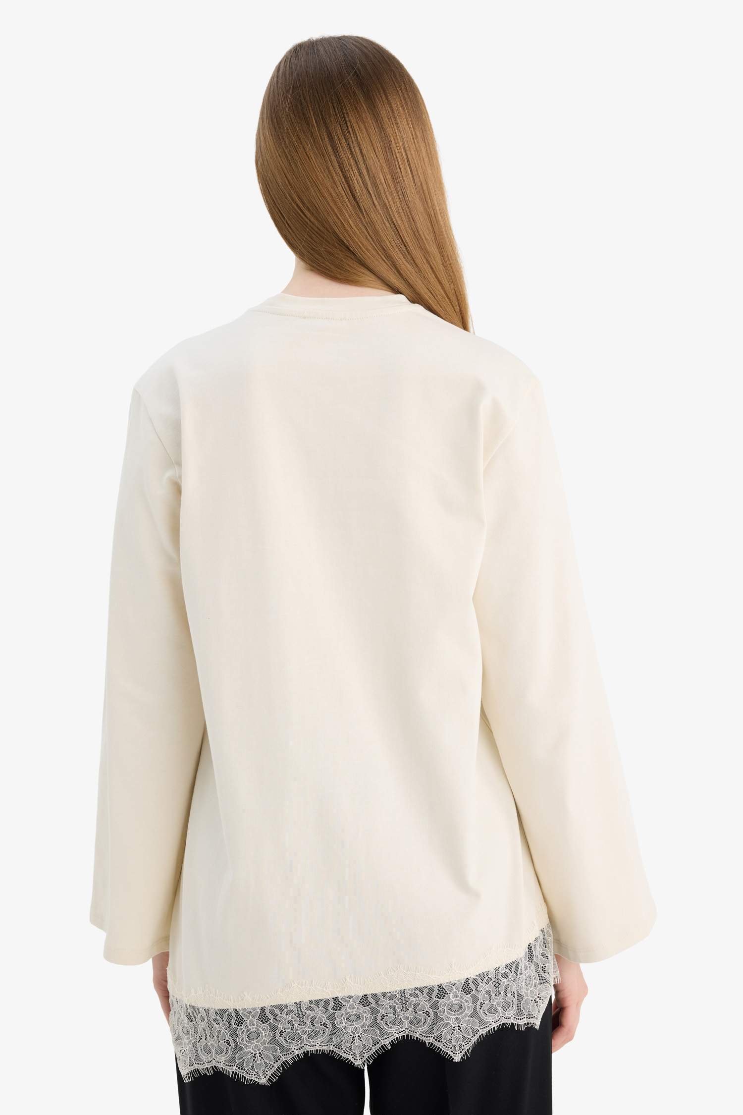 بلوز صوف طويل ردن طويل قصة عادية بتفاصيل دانتيل