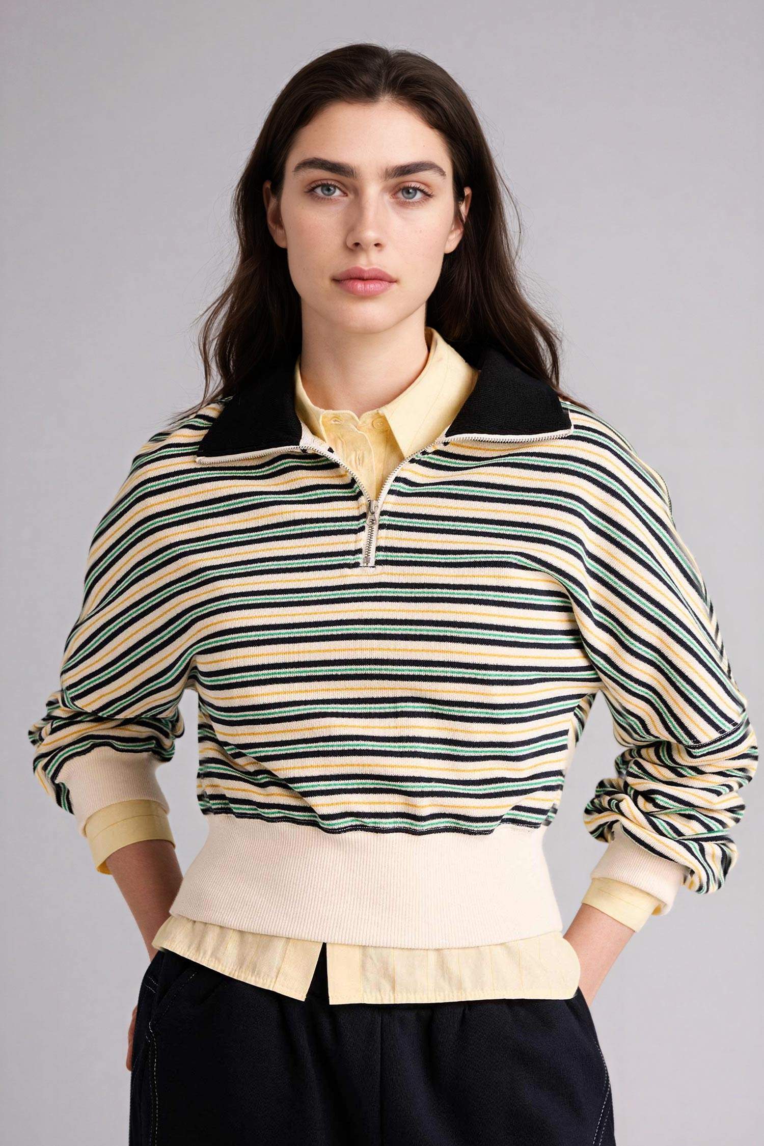 Yarım Fermuarlı Çizgili Sweatshirt