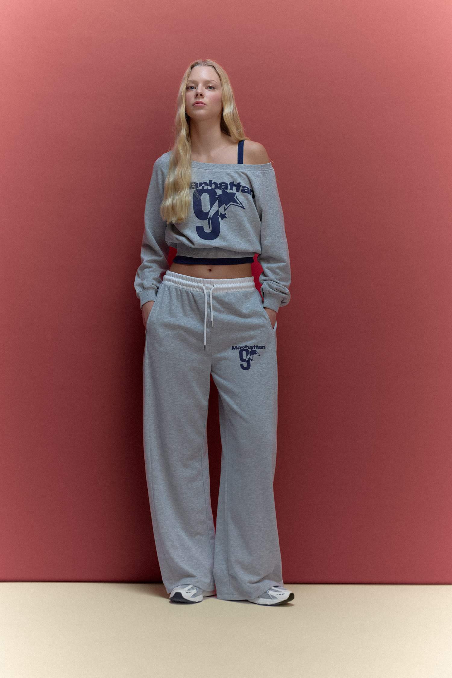 Açık Omuz Baskılı Sweatshirt