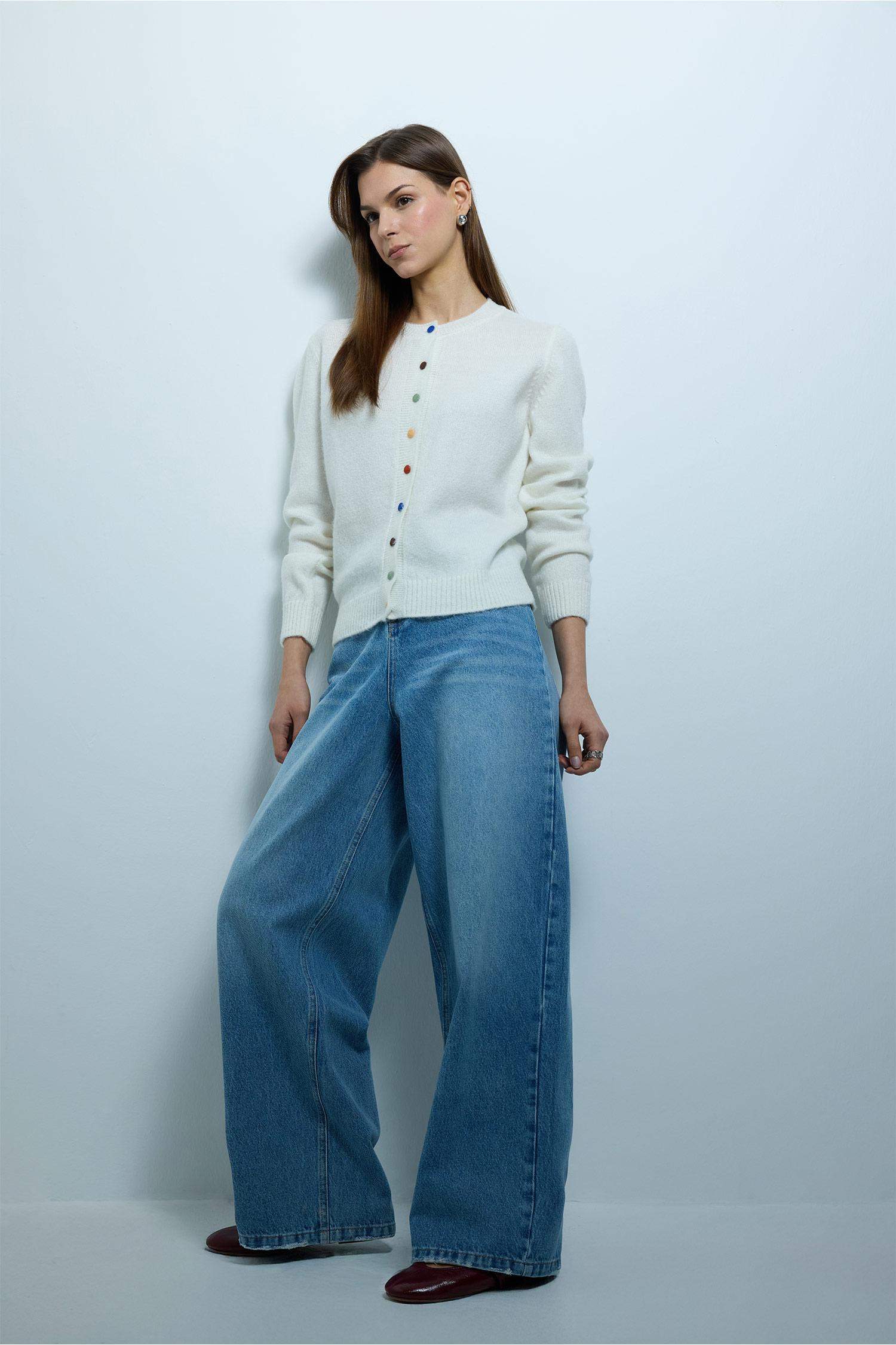 بنطلون جينز قصة مريحة