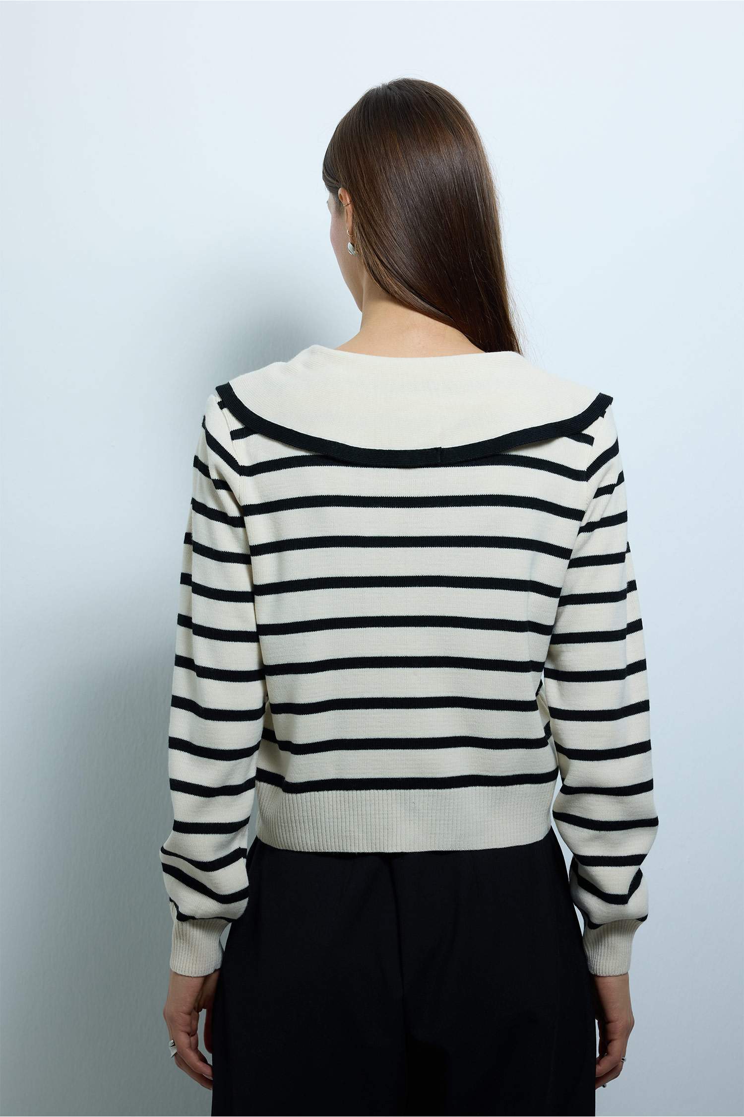 Slim Fit Dar Kesim Bebe Yaka Çizgili Kazak