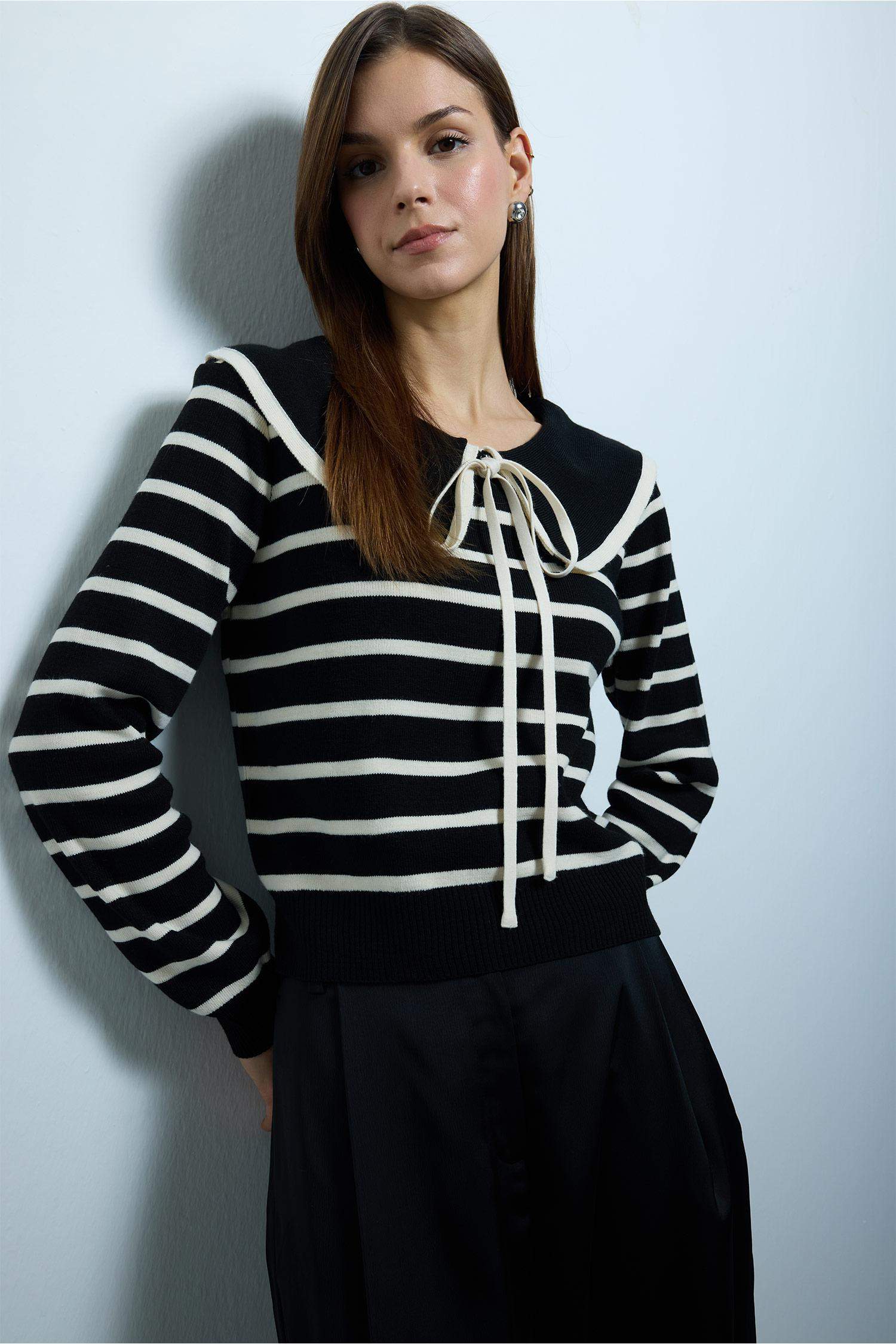 Slim Fit Baby Collar Pullover