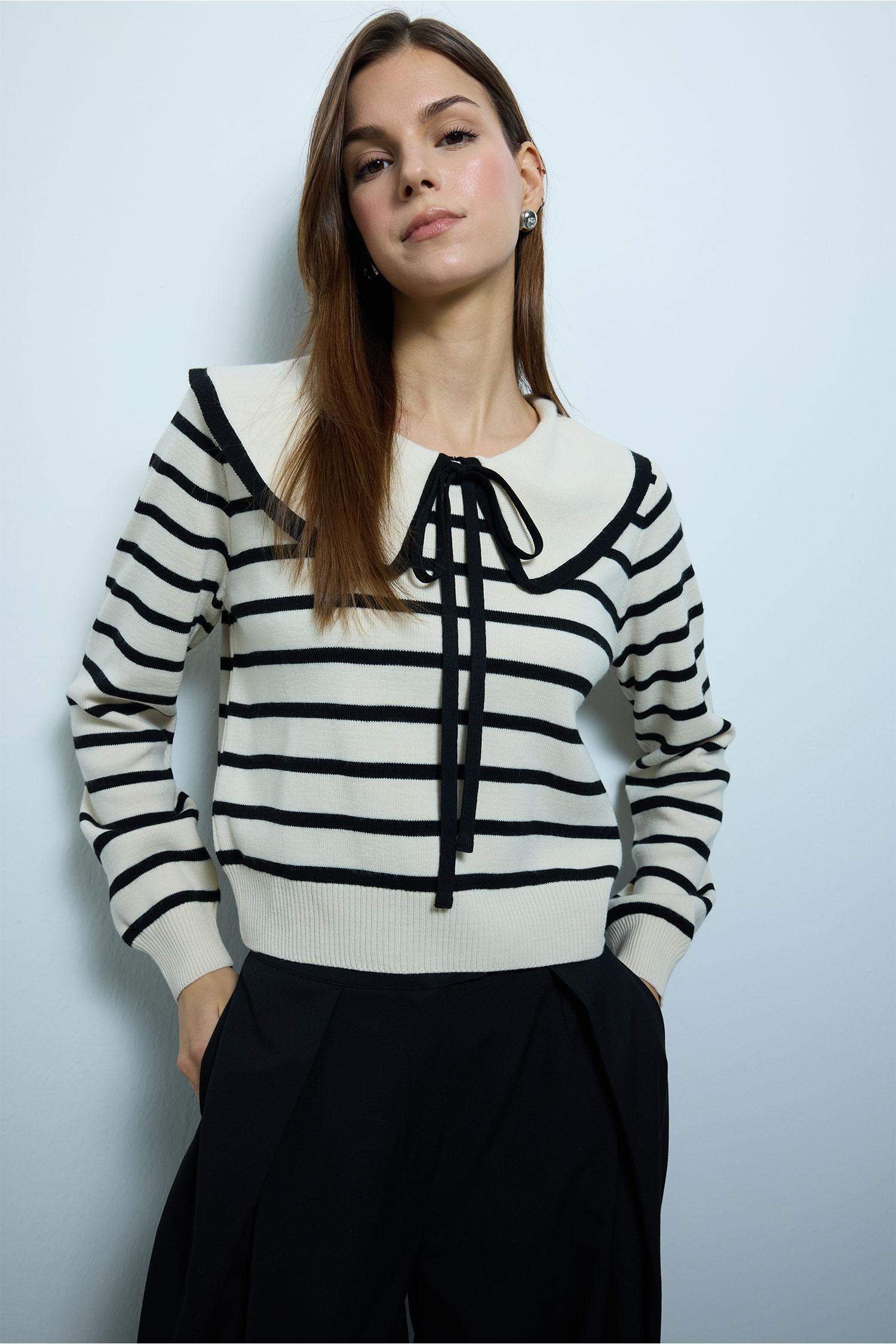 Slim Fit Baby Collar Pullover