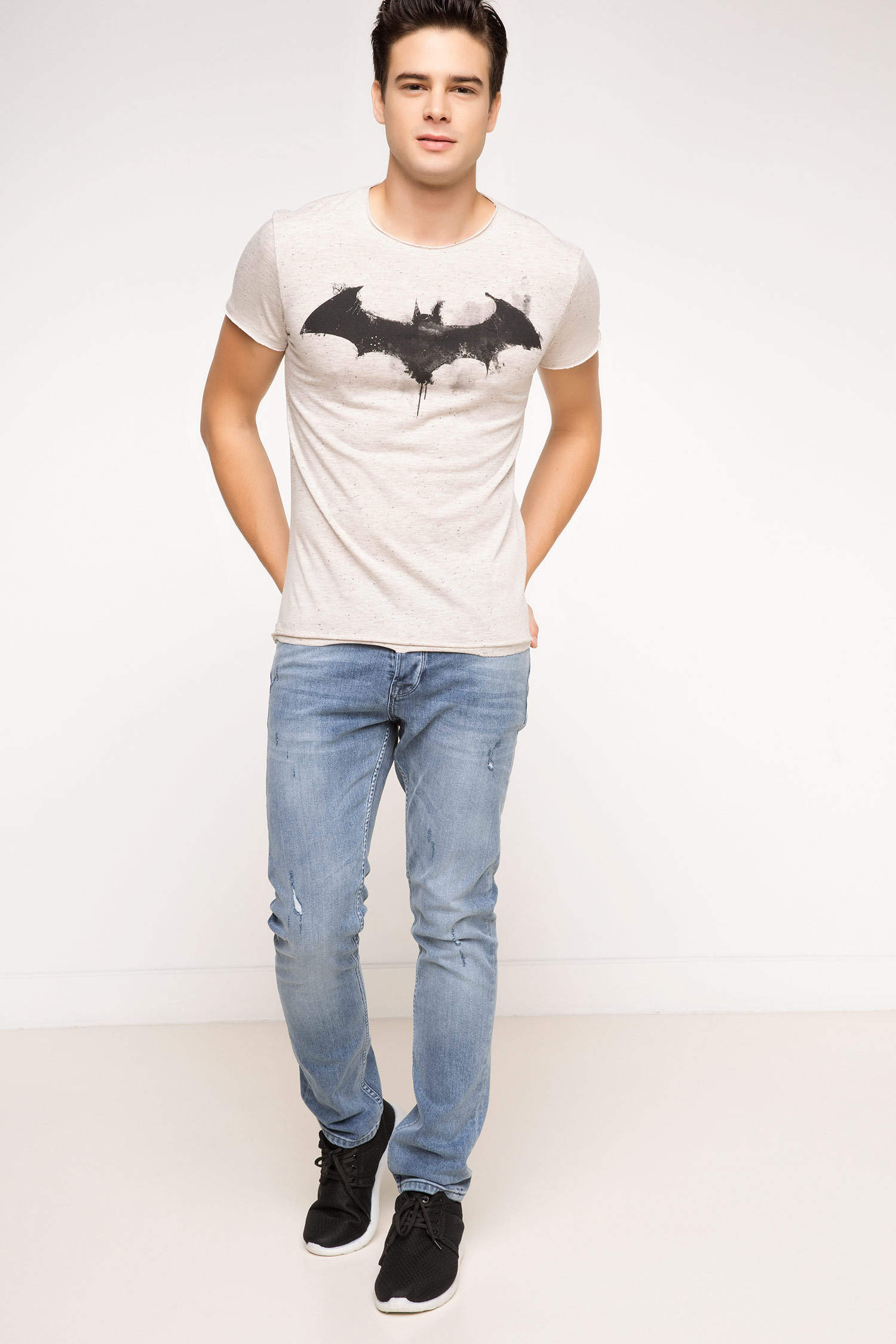 Defacto Batman Lisanslı T-shirt. 2