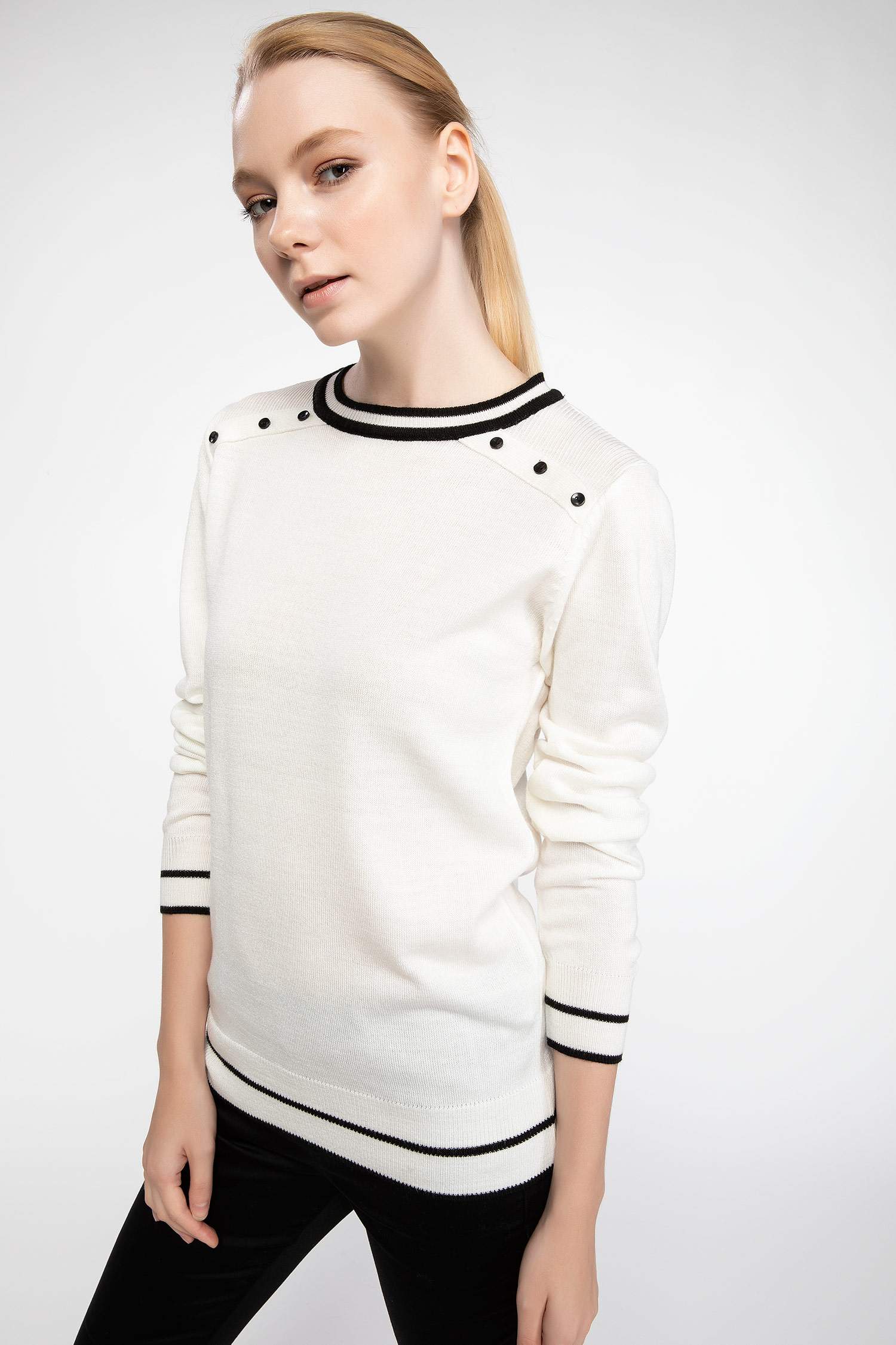 Defacto Düğme Detaylı Bisiklet Yaka Kazak. 1