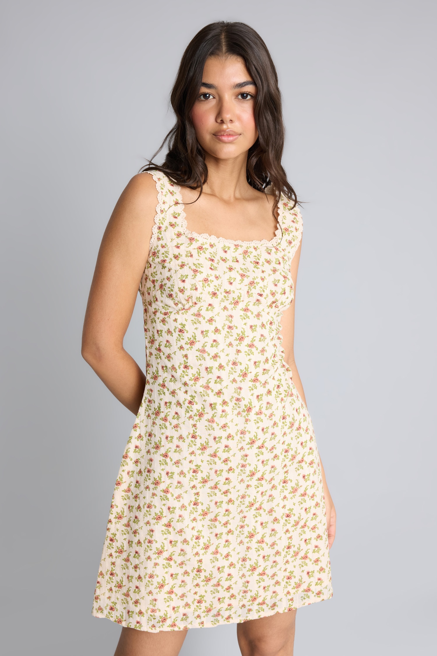 DeFacto %100 Pamuk Bodycon Askılı Çiçekli Mini Elbise görsel 3