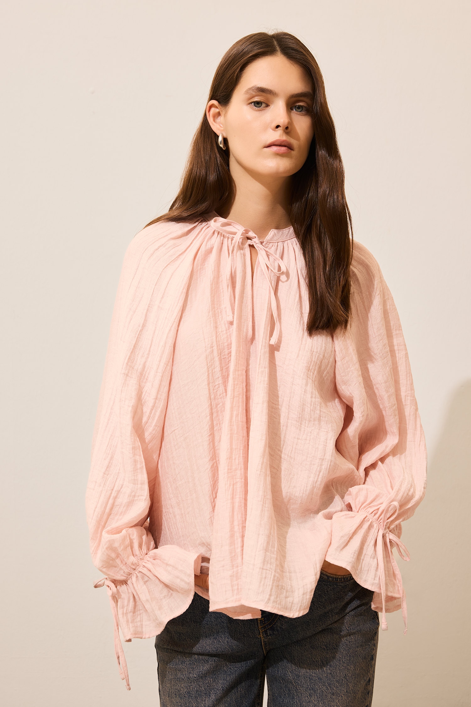 DeFacto Oversize Hakim Yaka Bağcıklı Basic Bluz görsel 5