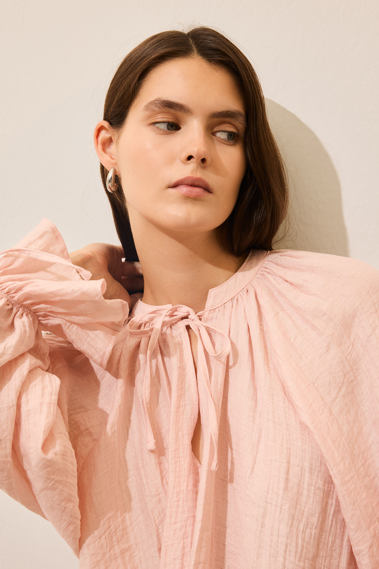 DeFacto Oversize Hakim Yaka Bağcıklı Basic Bluz görsel 6