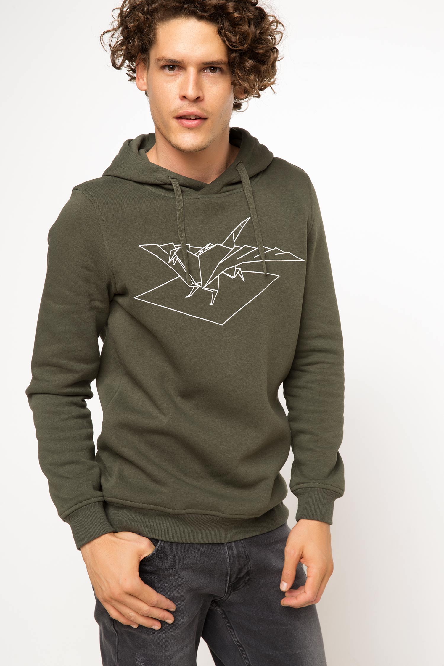 Defacto Kapüşonlu Sweatshirt. 5